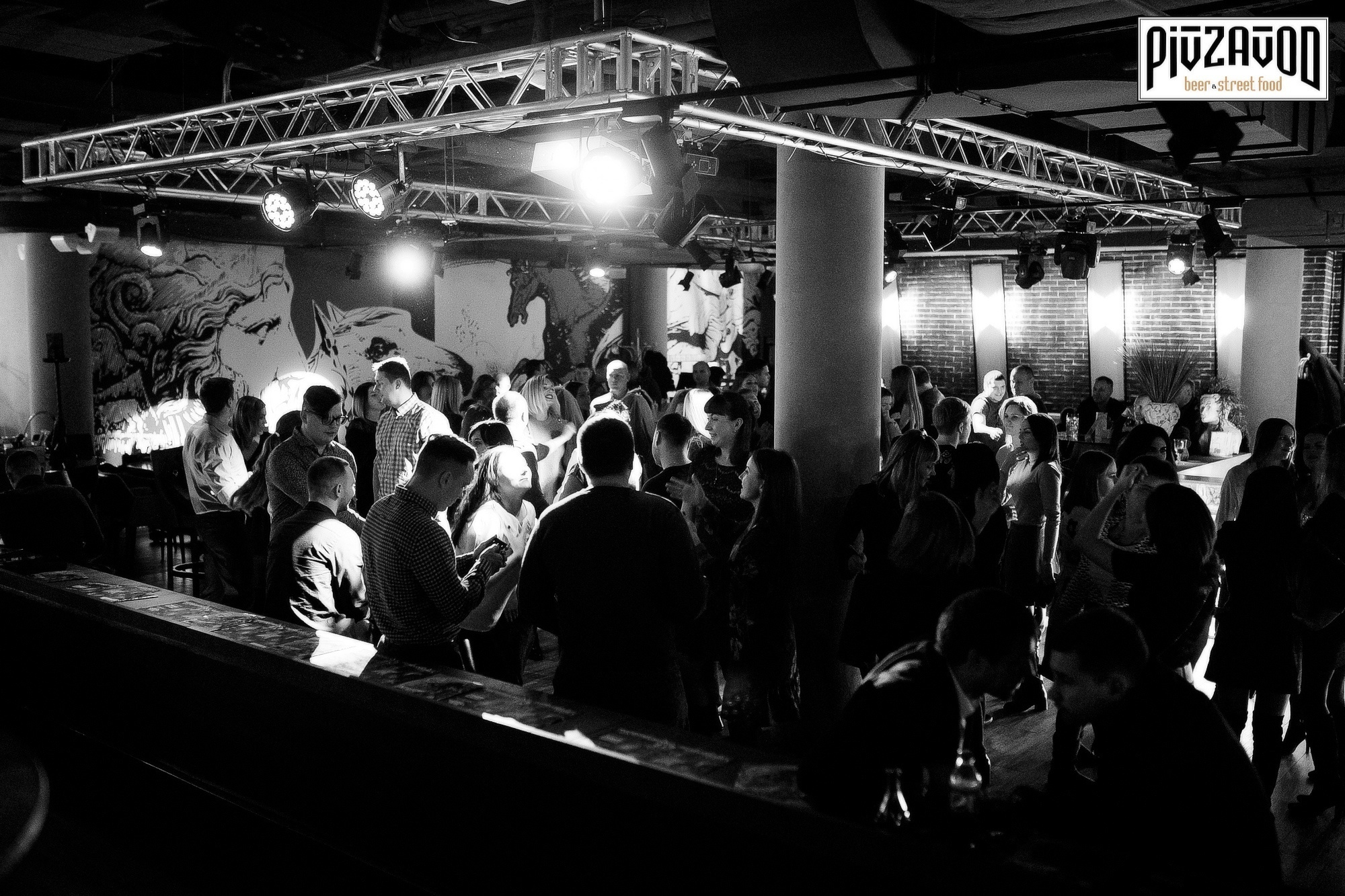 «PIVZAVOD» Суббота ___ 17 ноября. Максим Бондарев, коммерческий фотограф для бизнеса | Курск