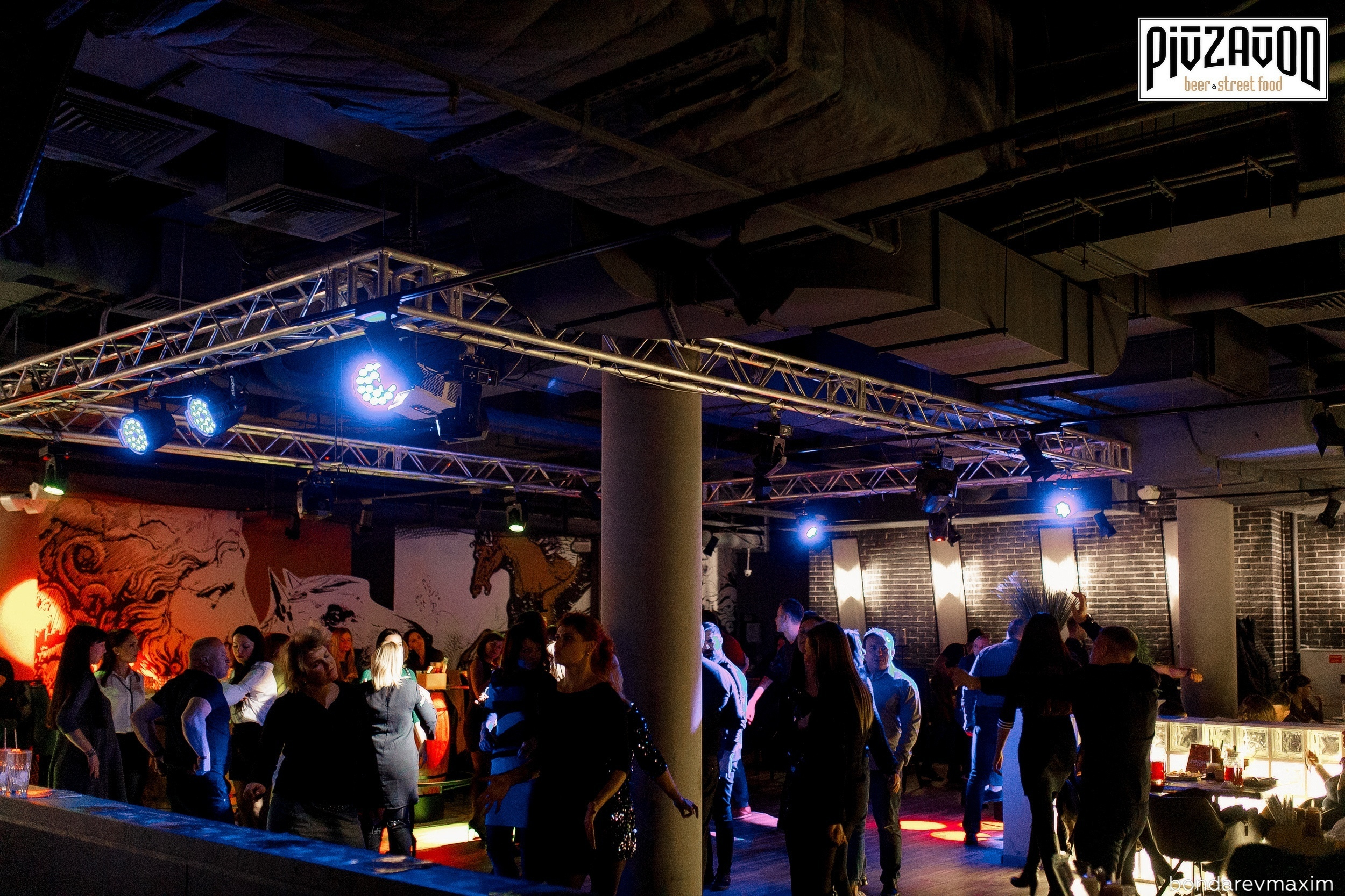 «PIVZAVOD» Пятница ___ 16 ноября. Максим Бондарев, коммерческий фотограф для бизнеса | Курск