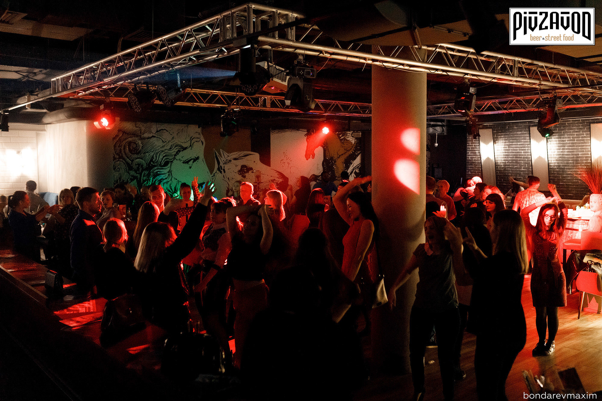 «PIVZAVOD» Суббота ___ 13 апреля. Максим Бондарев, коммерческий фотограф для бизнеса | Курск