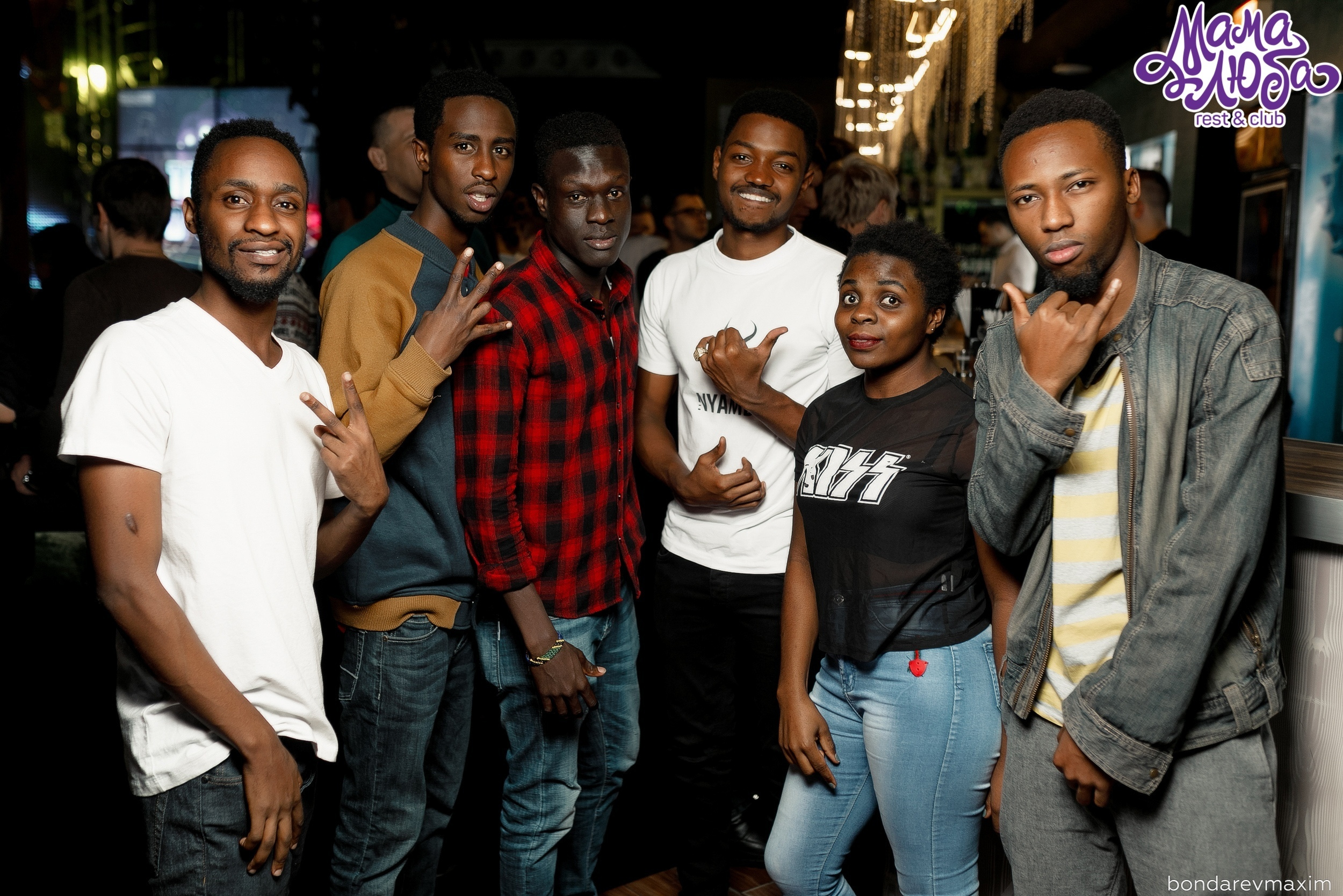 Мама Люба 17 ноября ___ Суббота — «ТАНЦЫ В КЛУБЕ». Максим Бондарев, коммерческий фотограф для бизнеса | Курск