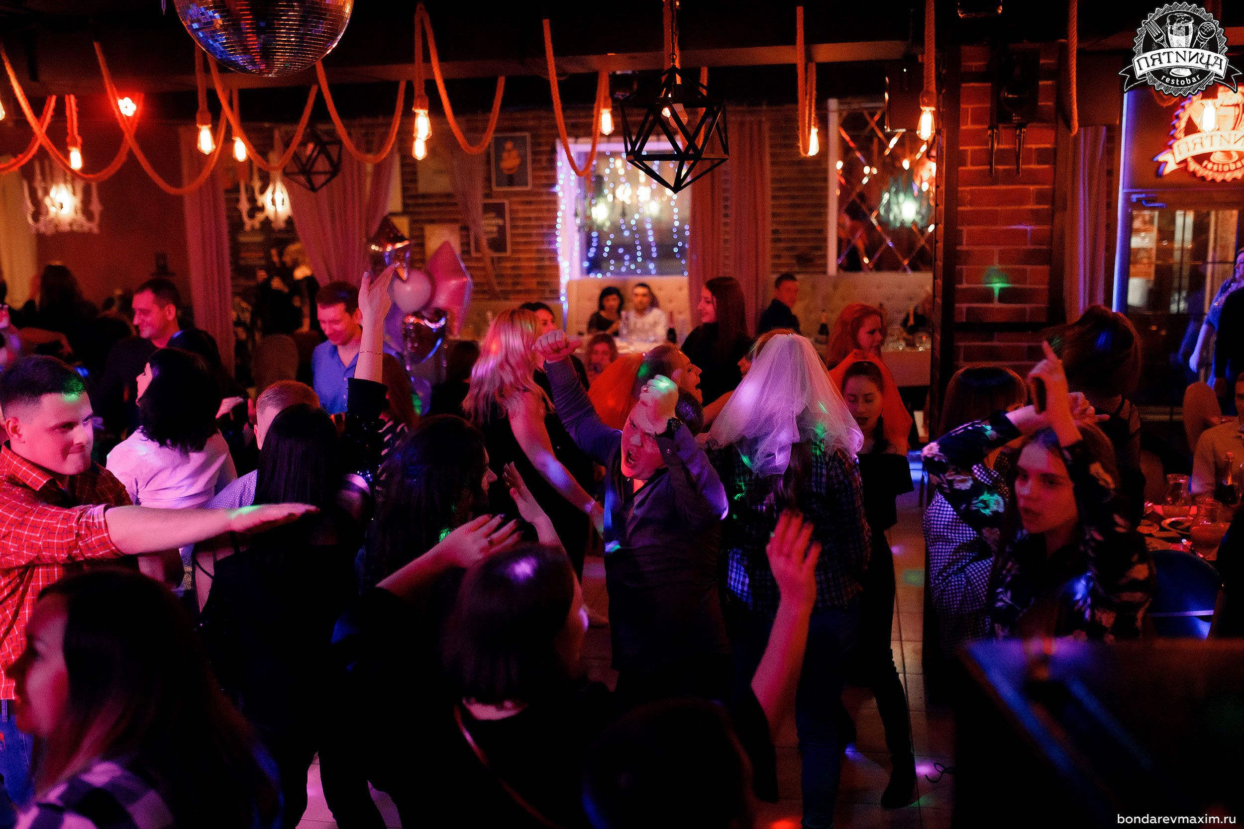 РЕСТОБАР ПЯТНИЦА 01 02 2020. Максим Бондарев, коммерческий фотограф для бизнеса | Курск