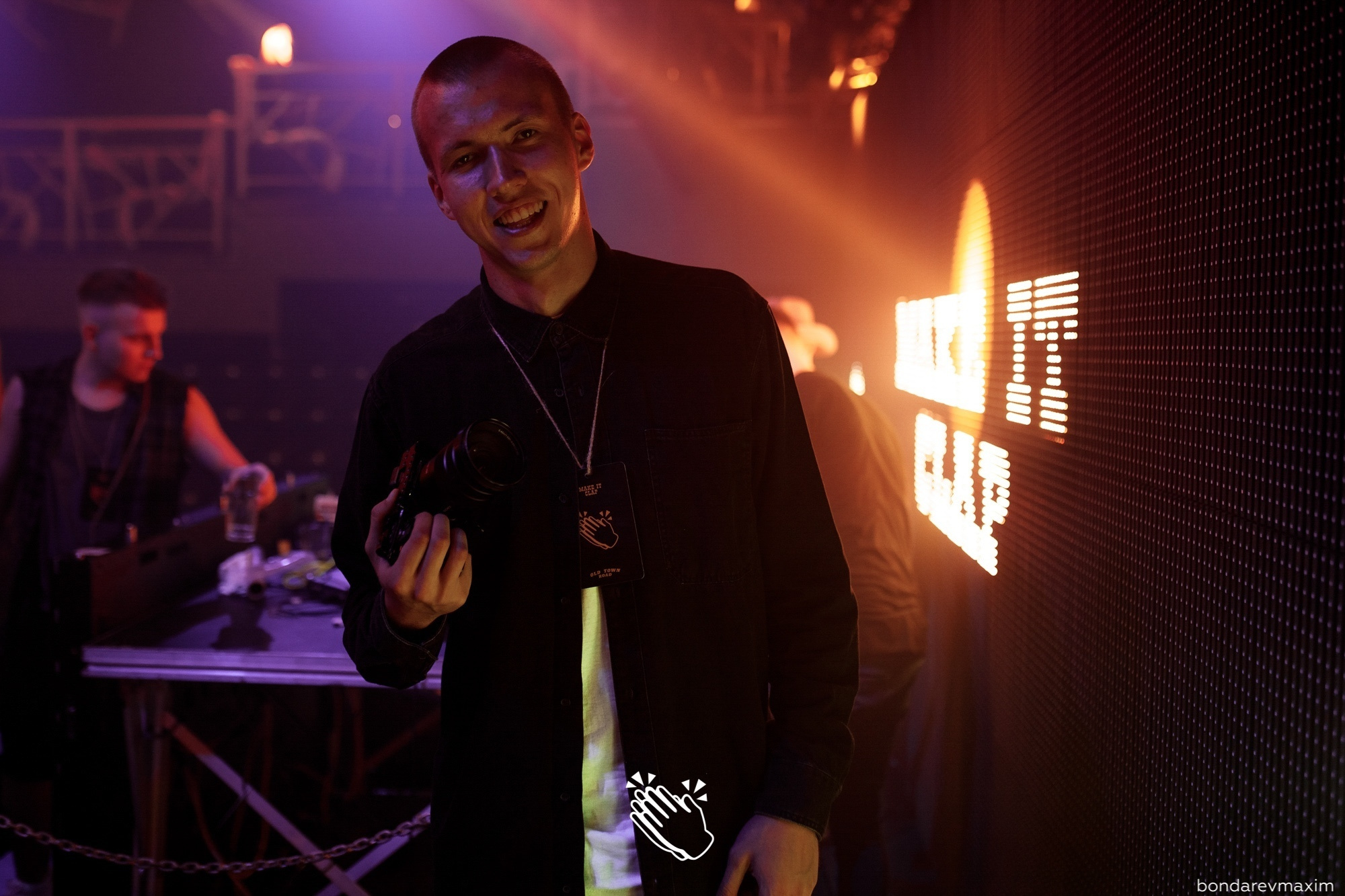 MAKE IT CLAP_ OLD TOWN ROAD. Максим Бондарев, коммерческий фотограф для бизнеса | Курск