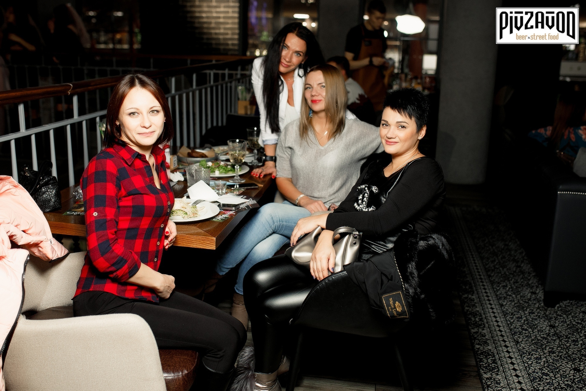 «PIVZAVOD» Суббота ___ 17 ноября. Максим Бондарев, коммерческий фотограф для бизнеса | Курск