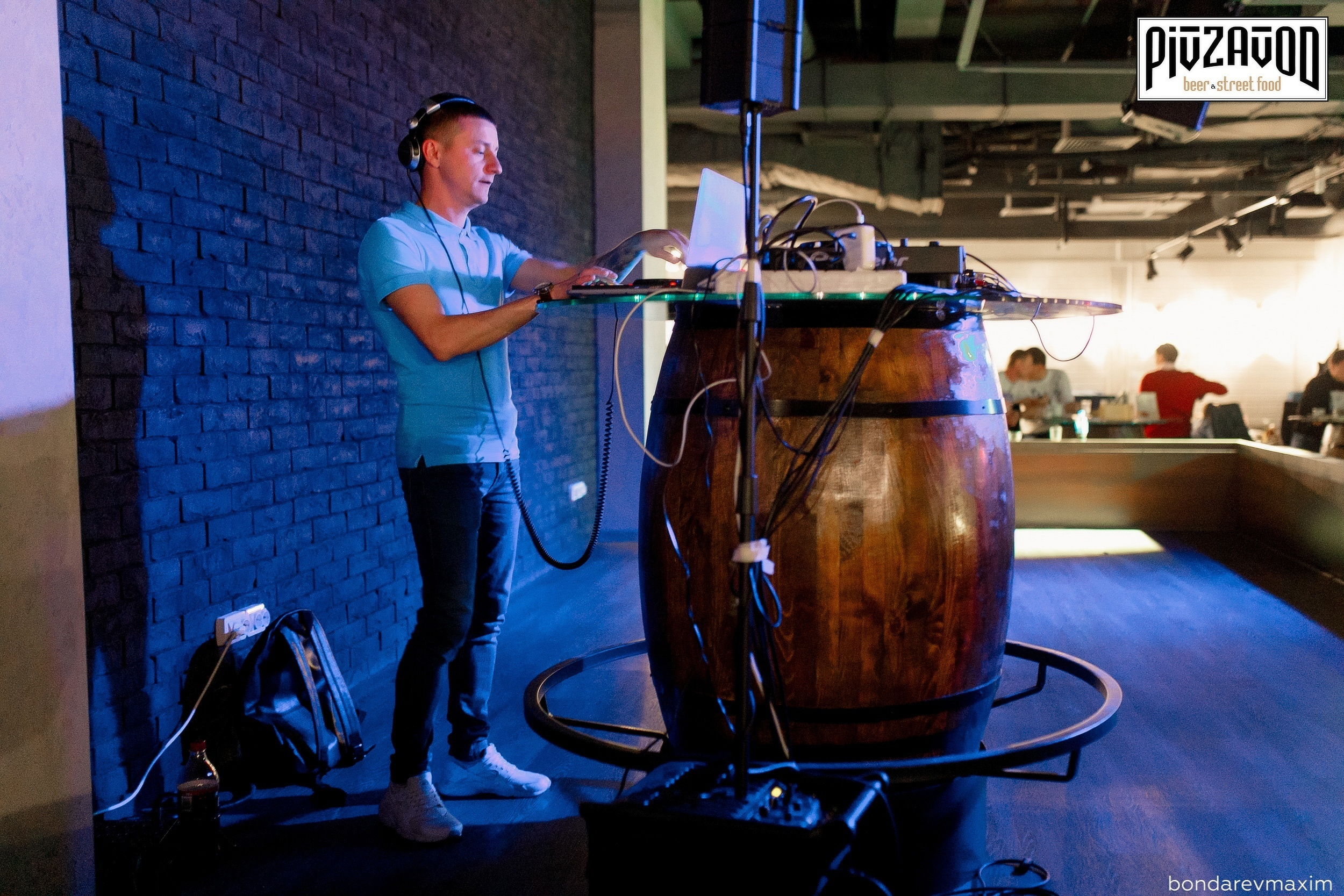 «PIVZAVOD» Пятница ___ 16 ноября. Максим Бондарев, коммерческий фотограф для бизнеса | Курск