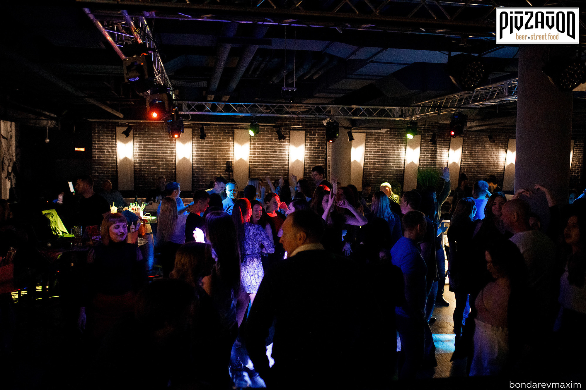 «PIVZAVOD» Пятница ___ 05 апреля. Максим Бондарев, коммерческий фотограф для бизнеса | Курск