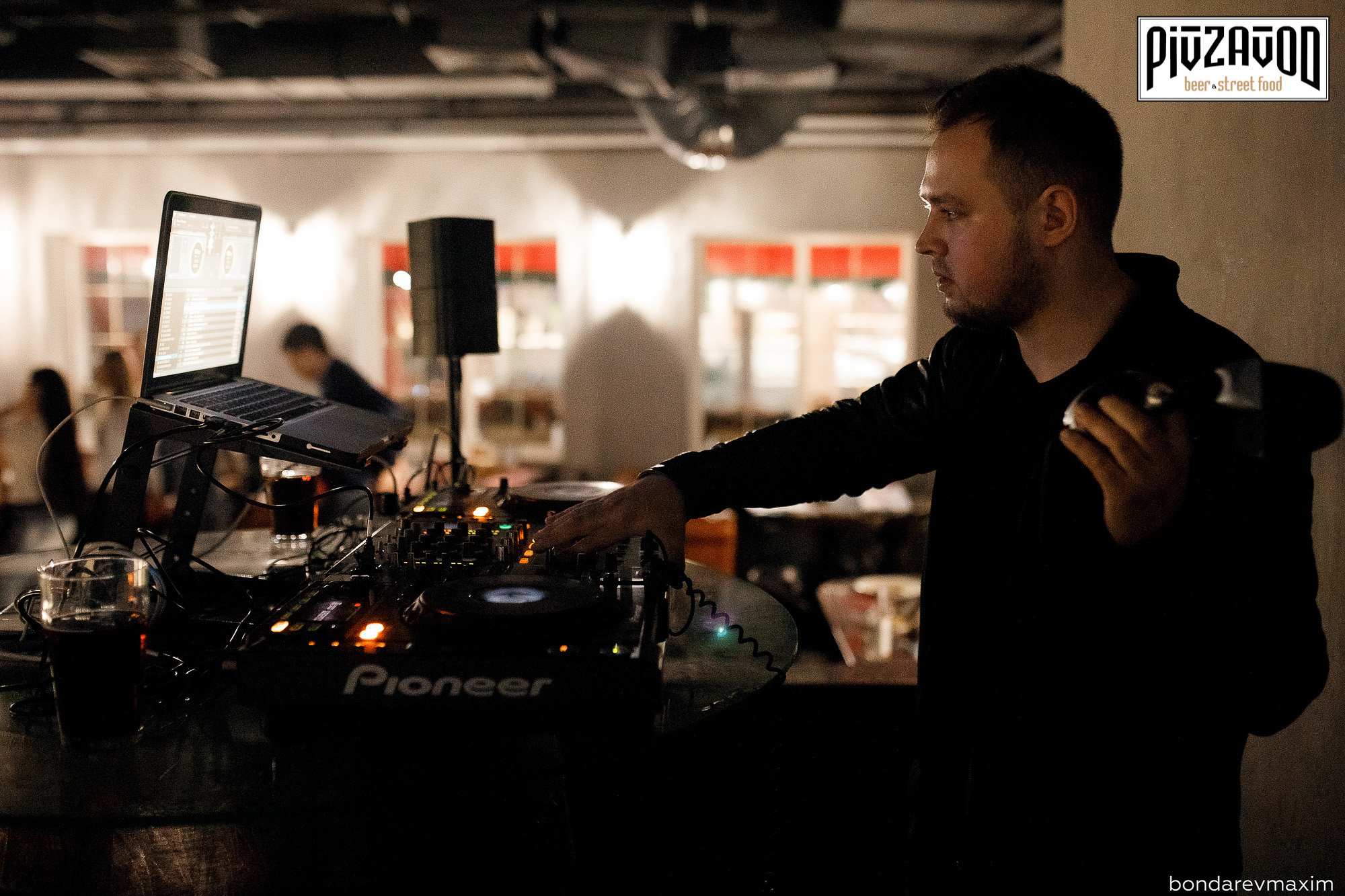 «PIVZAVOD» Пятница ___ 05 апреля. Максим Бондарев, коммерческий фотограф для бизнеса | Курск