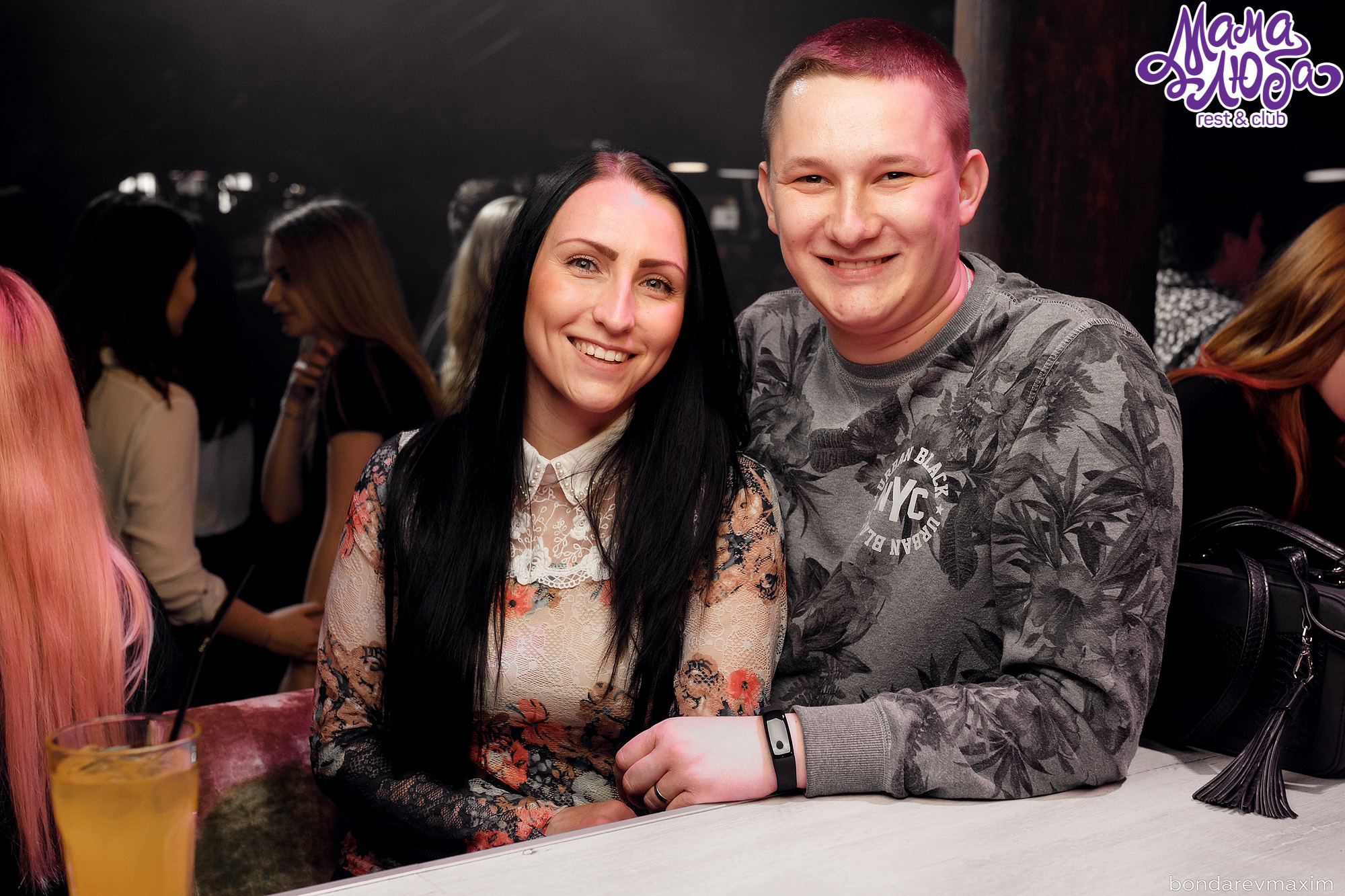 Мама Люба 13 Апреля___ «ТАНЦЫ В КЛУБЕ». Максим Бондарев, коммерческий фотограф для бизнеса | Курск