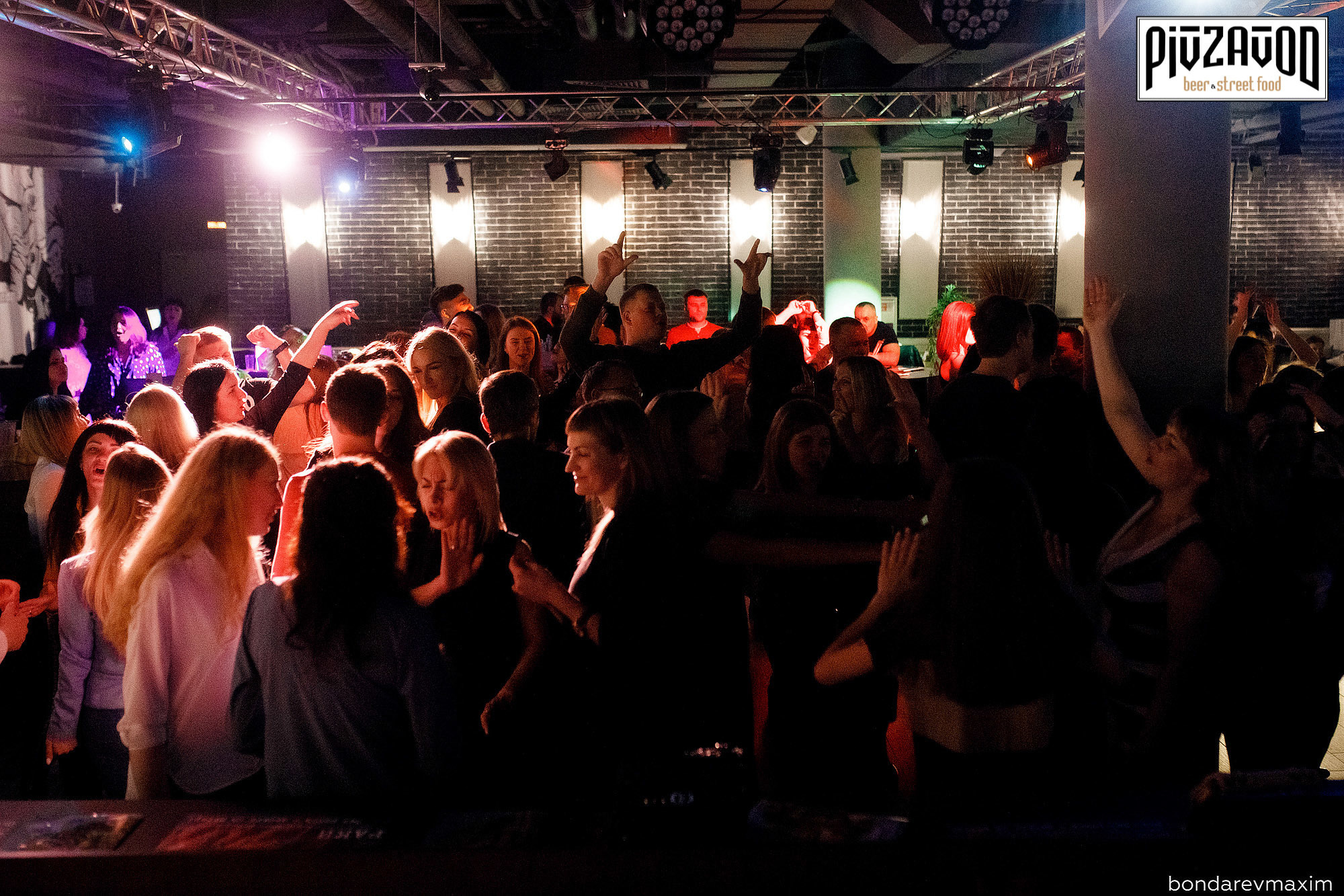 «PIVZAVOD» Пятница ___ 12 апреля. Максим Бондарев, коммерческий фотограф для бизнеса | Курск