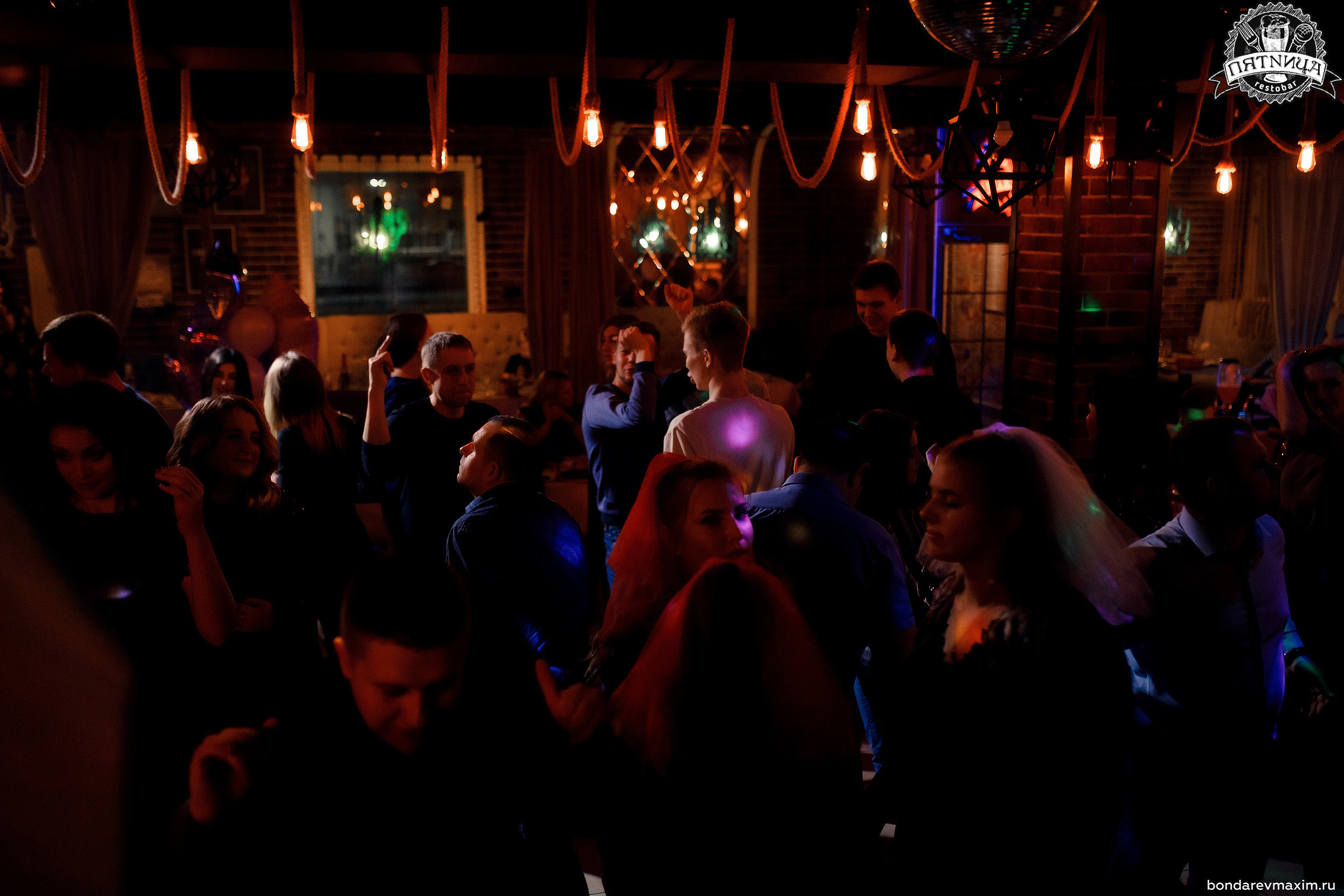 РЕСТОБАР ПЯТНИЦА 01 02 2020. Максим Бондарев, коммерческий фотограф для бизнеса | Курск