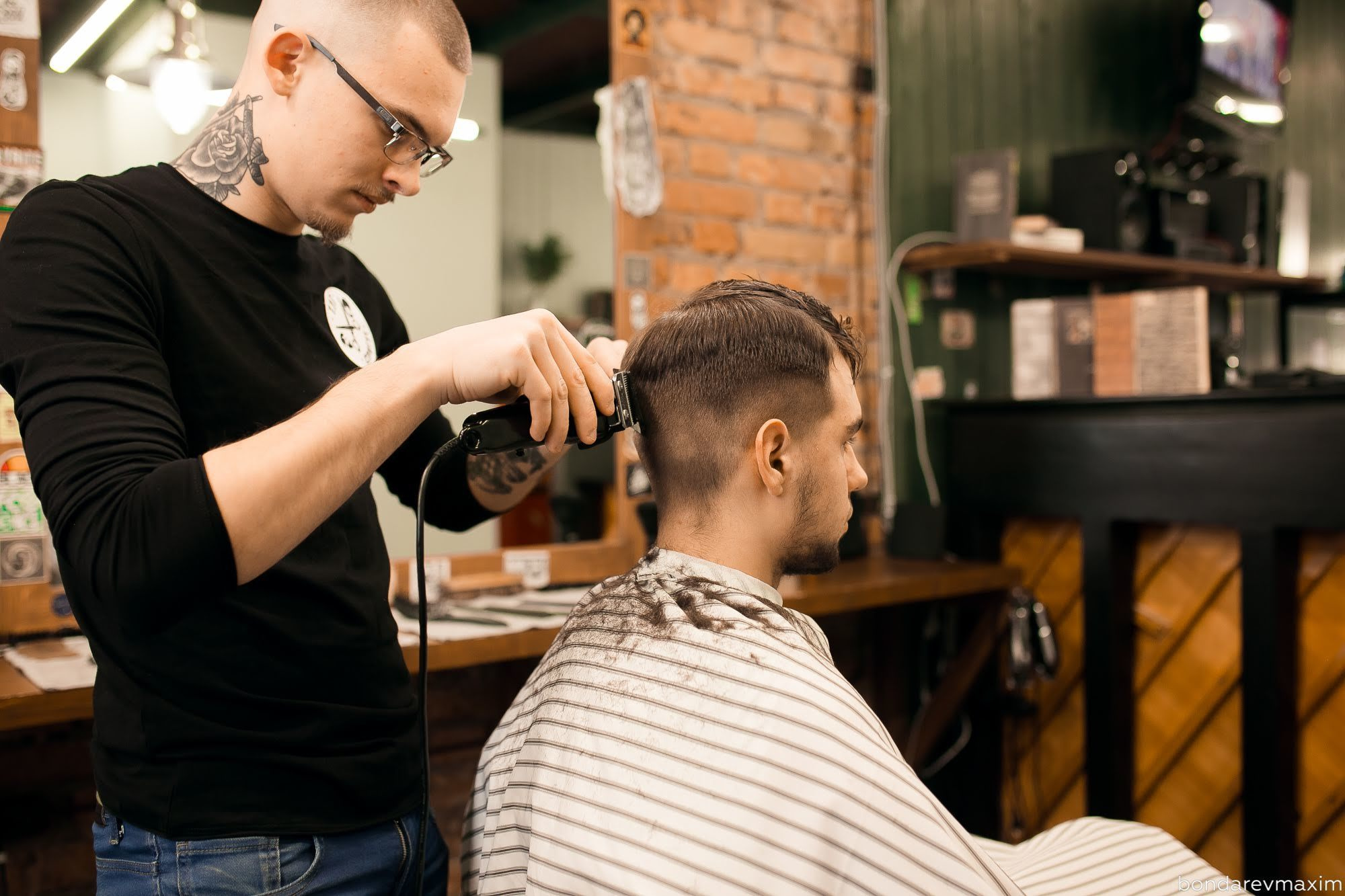 Тут стригут 27 02 2018. Максим Бондарев, коммерческий фотограф для бизнеса | Курск