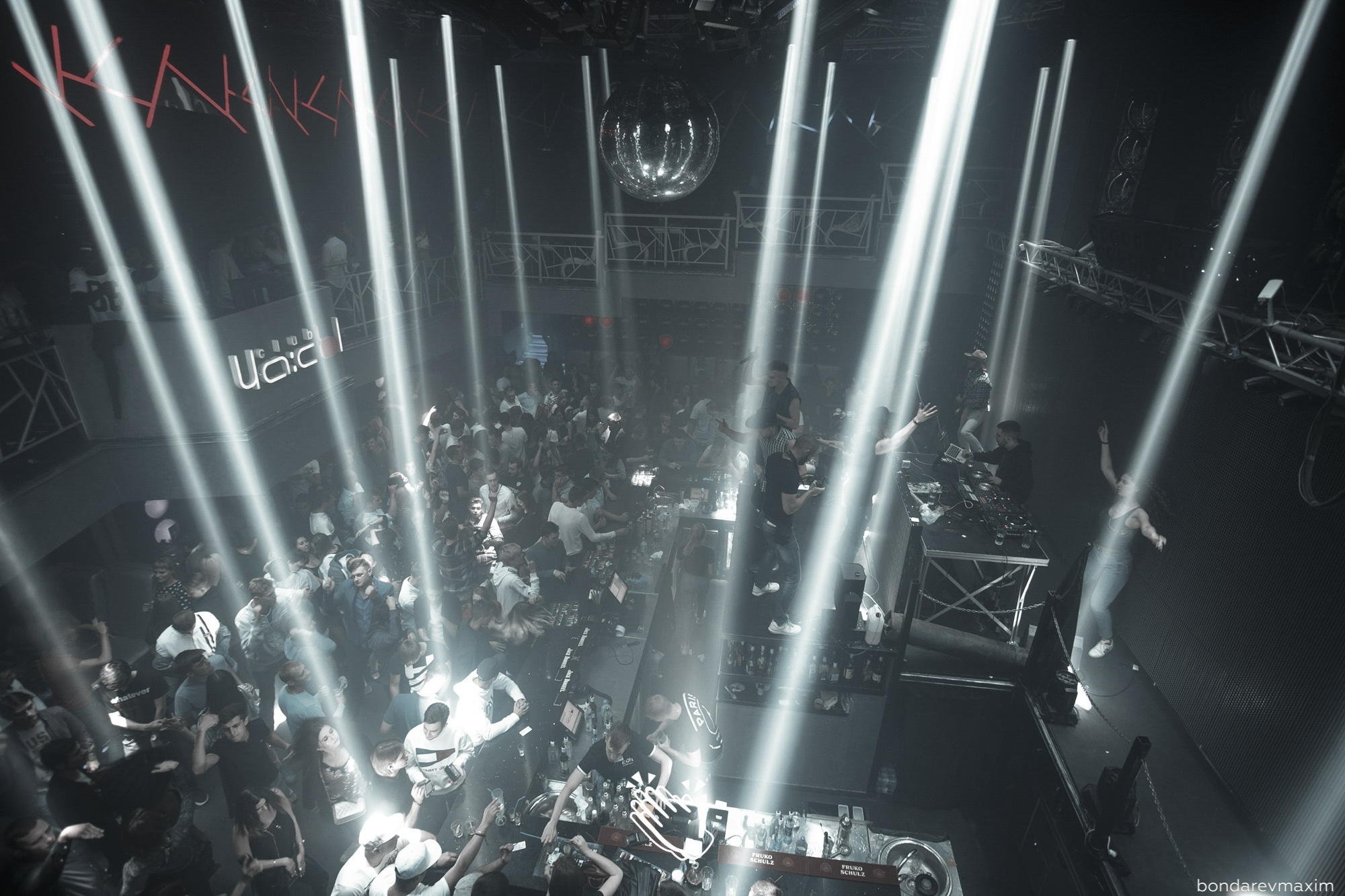 MAKE IT CLAP_ OLD TOWN ROAD. Максим Бондарев, коммерческий фотограф для бизнеса | Курск