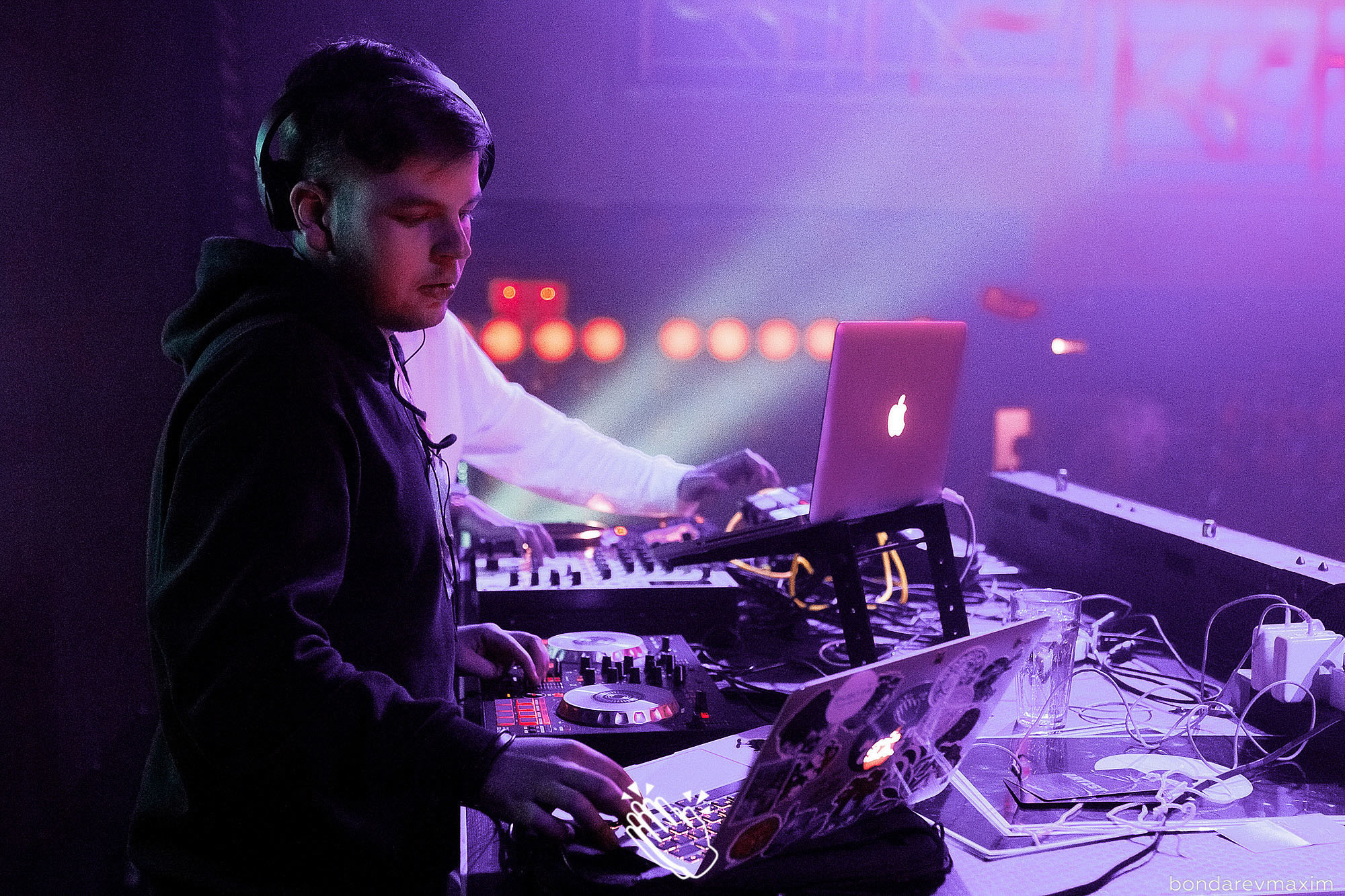 MAKE IT CLAP_ VIBES. Максим Бондарев, коммерческий фотограф для бизнеса | Курск