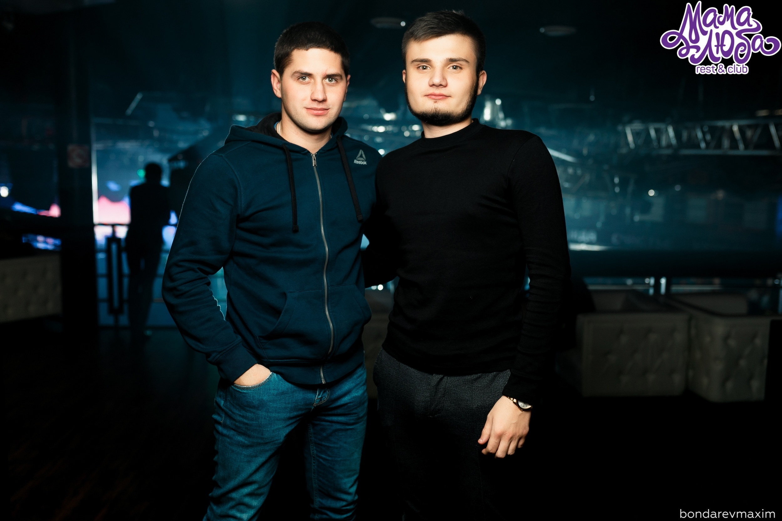 Мама Люба 17 ноября ___ Суббота — «ТАНЦЫ В КЛУБЕ». Максим Бондарев, коммерческий фотограф для бизнеса | Курск