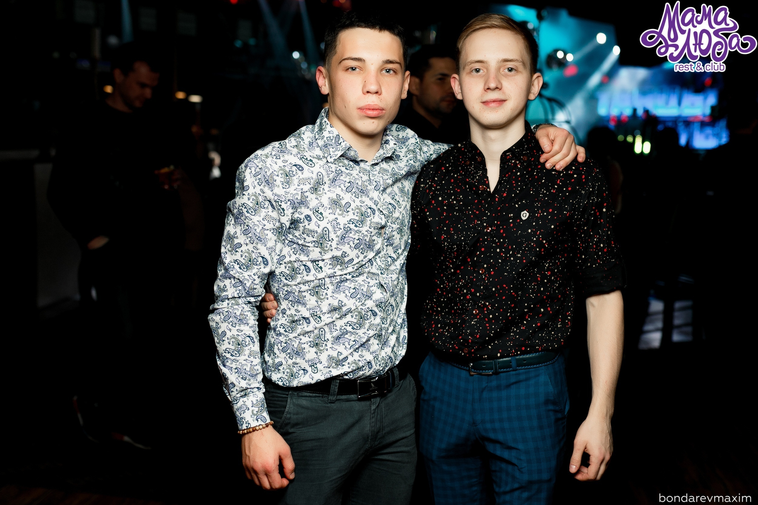 Мама Люба 17 ноября ___ Суббота — «ТАНЦЫ В КЛУБЕ». Максим Бондарев, коммерческий фотограф для бизнеса | Курск