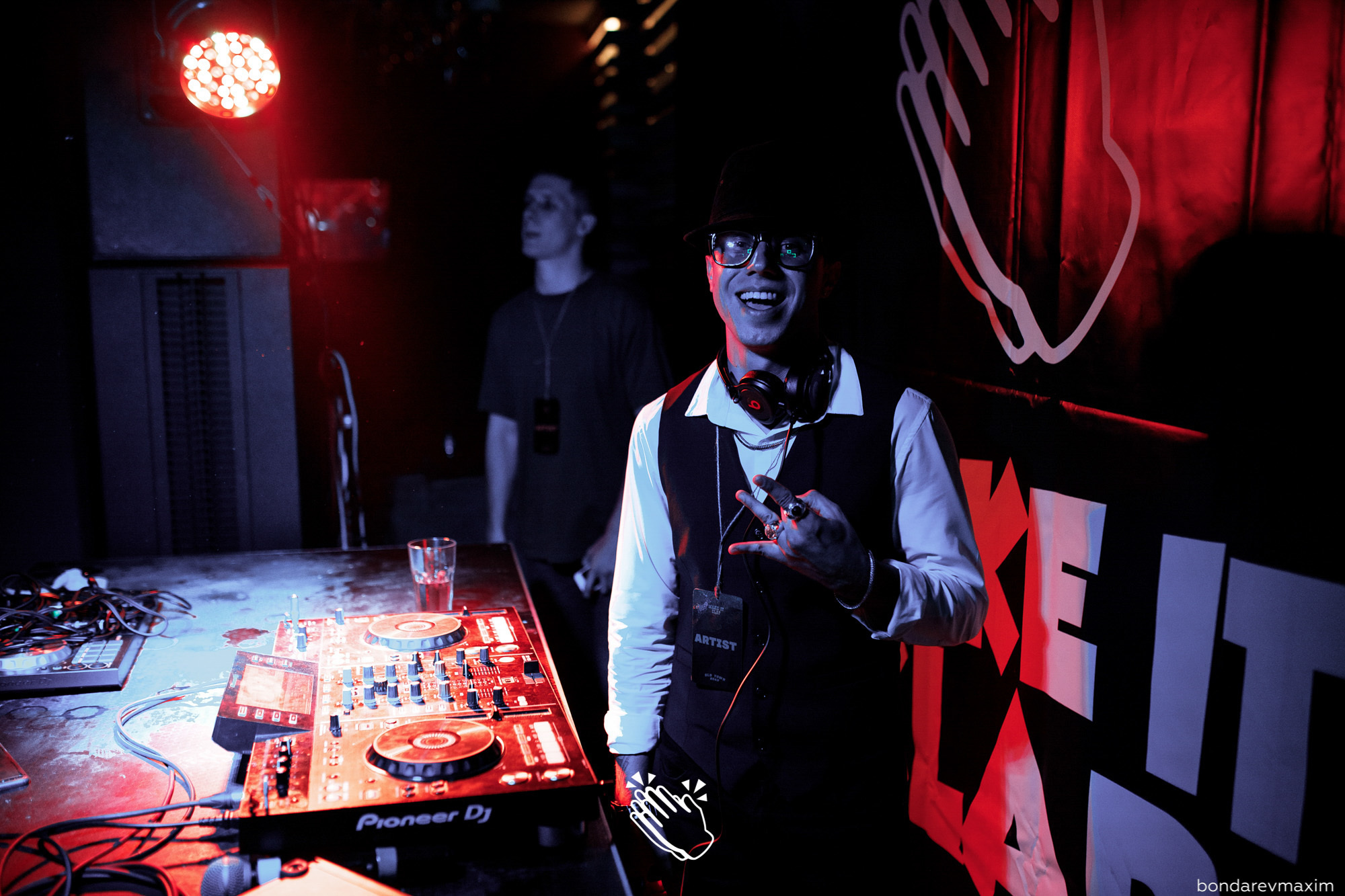 MAKE IT CLAP_ OLD TOWN ROAD. Максим Бондарев, коммерческий фотограф для бизнеса | Курск