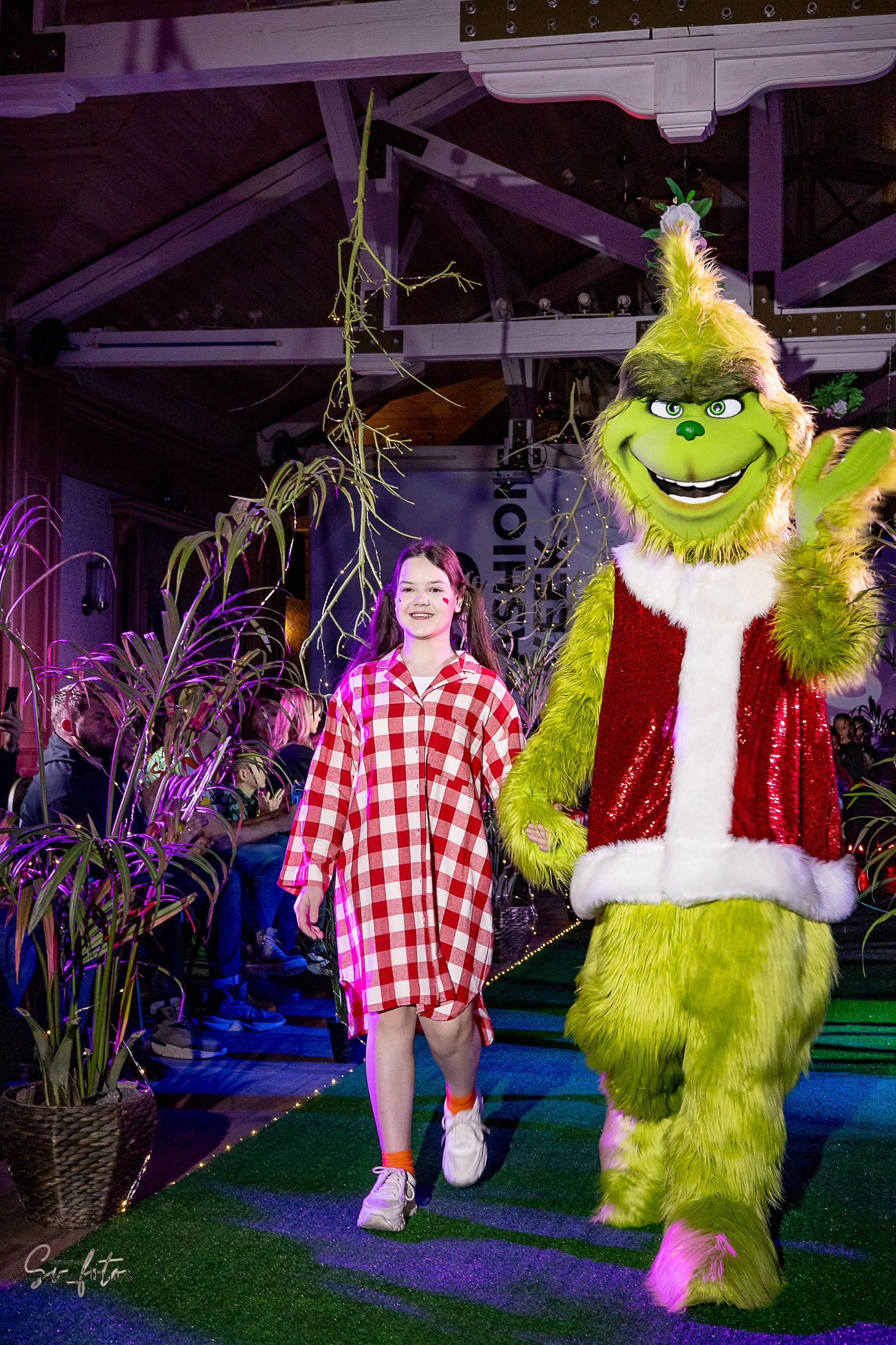 Smolensk Fashion Week_показы_ДЕНЬ 3_ФИНАЛ_Алиса в стране чудес. Главная