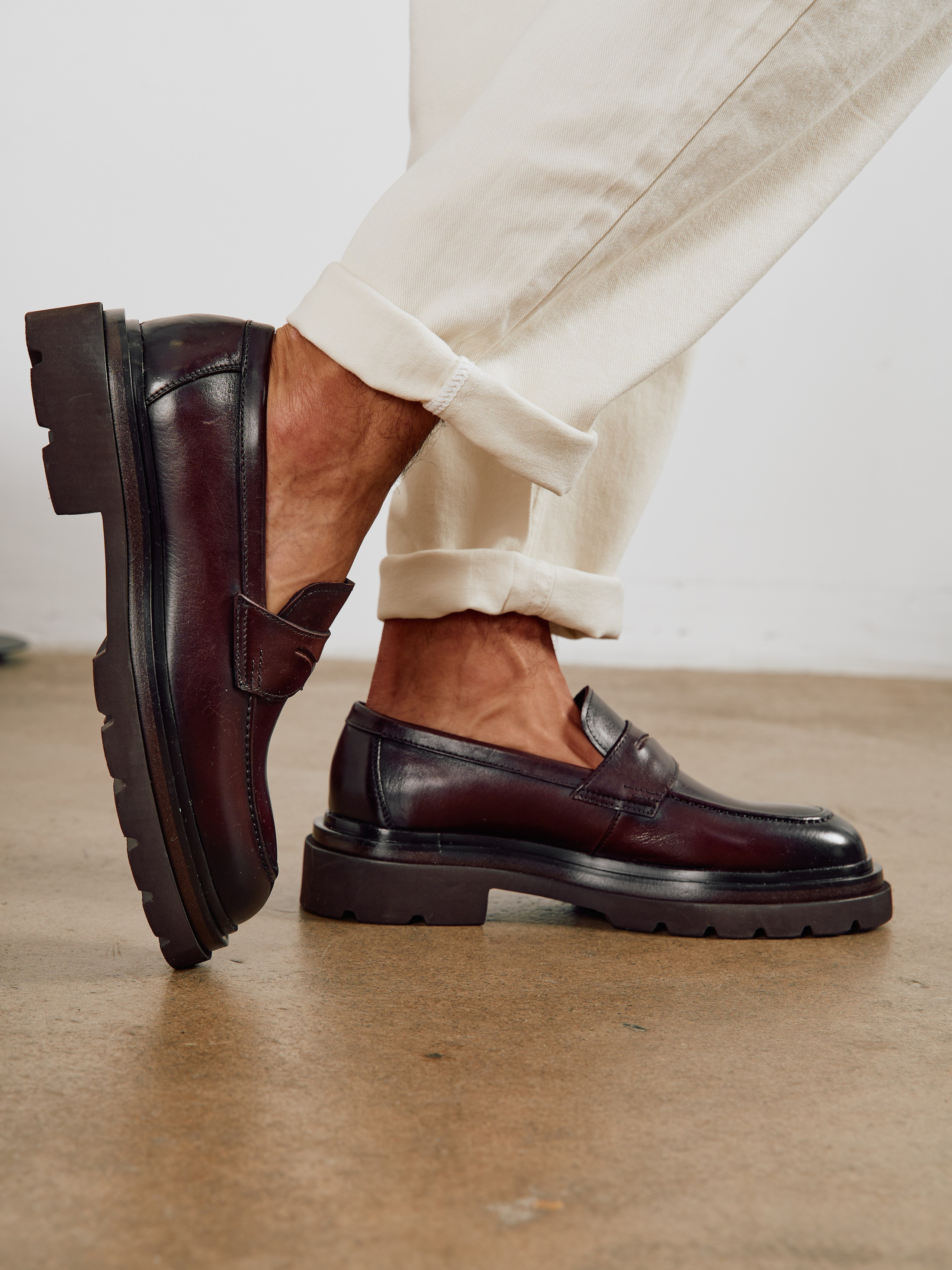 Обувь. Фотограф для маркетплейсов в Москве