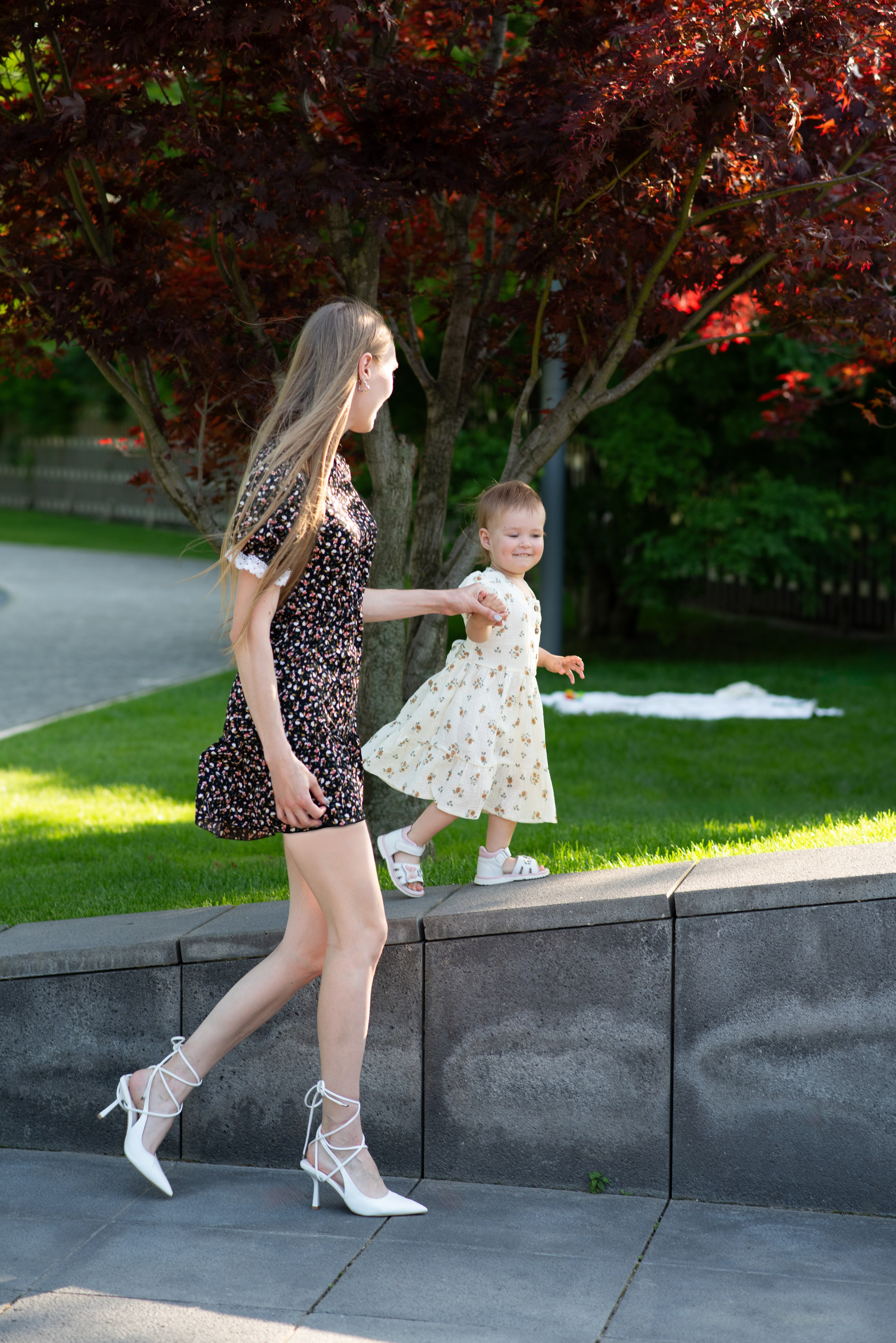 Катя с маленькой Кирой в «Галицком». Фотограф в Краснодаре Анна Карелина