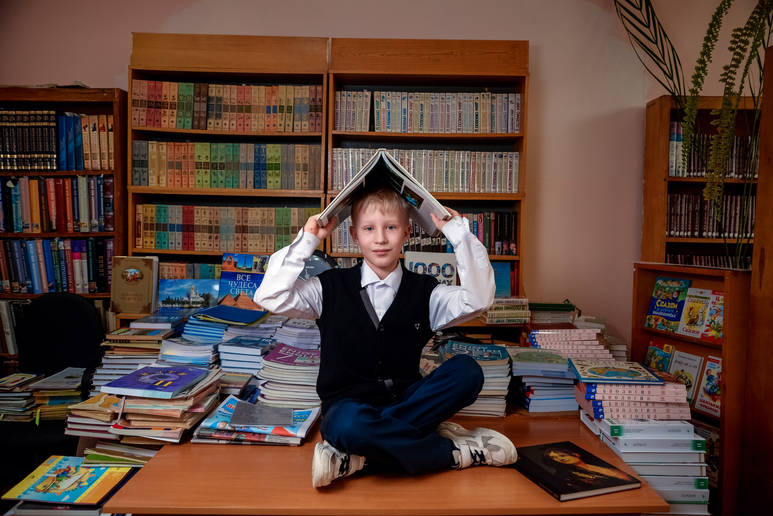 В Библиотеке. Женский фотограф Крещение Венчание Москва Брянск