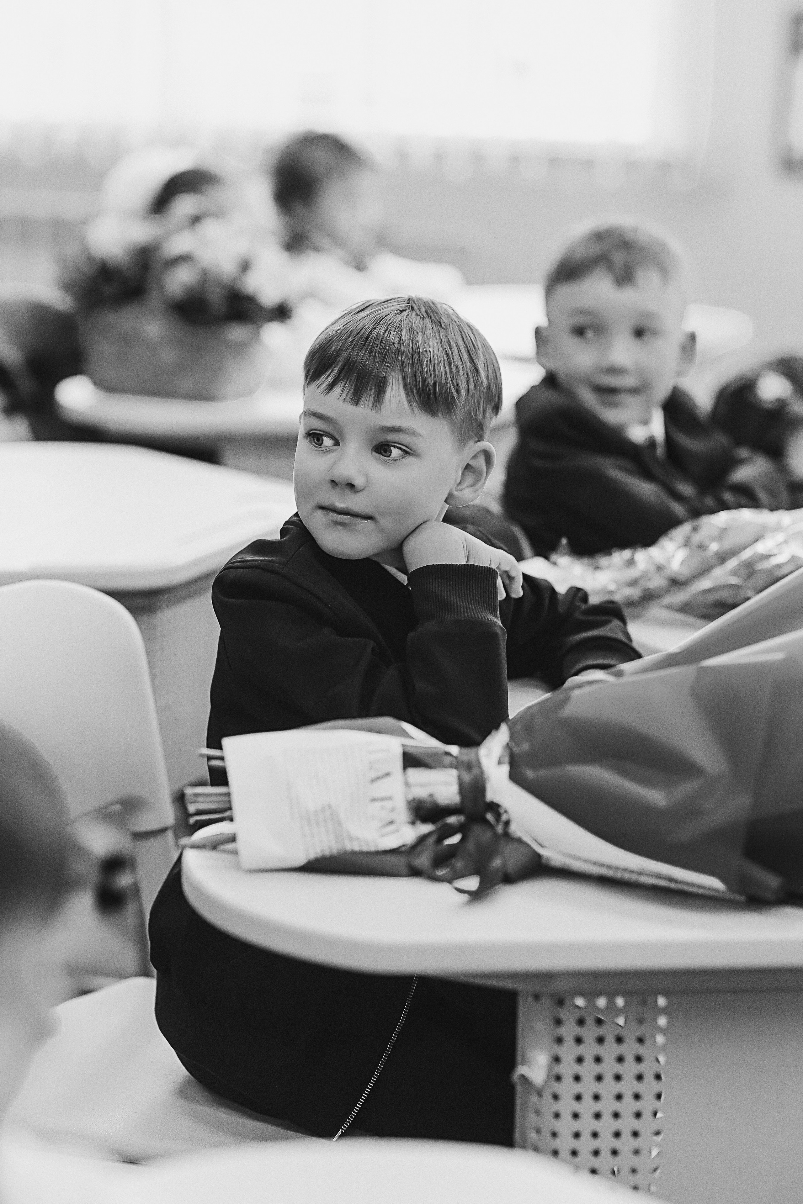 1 сентября линейка+кл час+портреты. Семейный фотограф Тюмень, фотограф на роды Салмина Мария