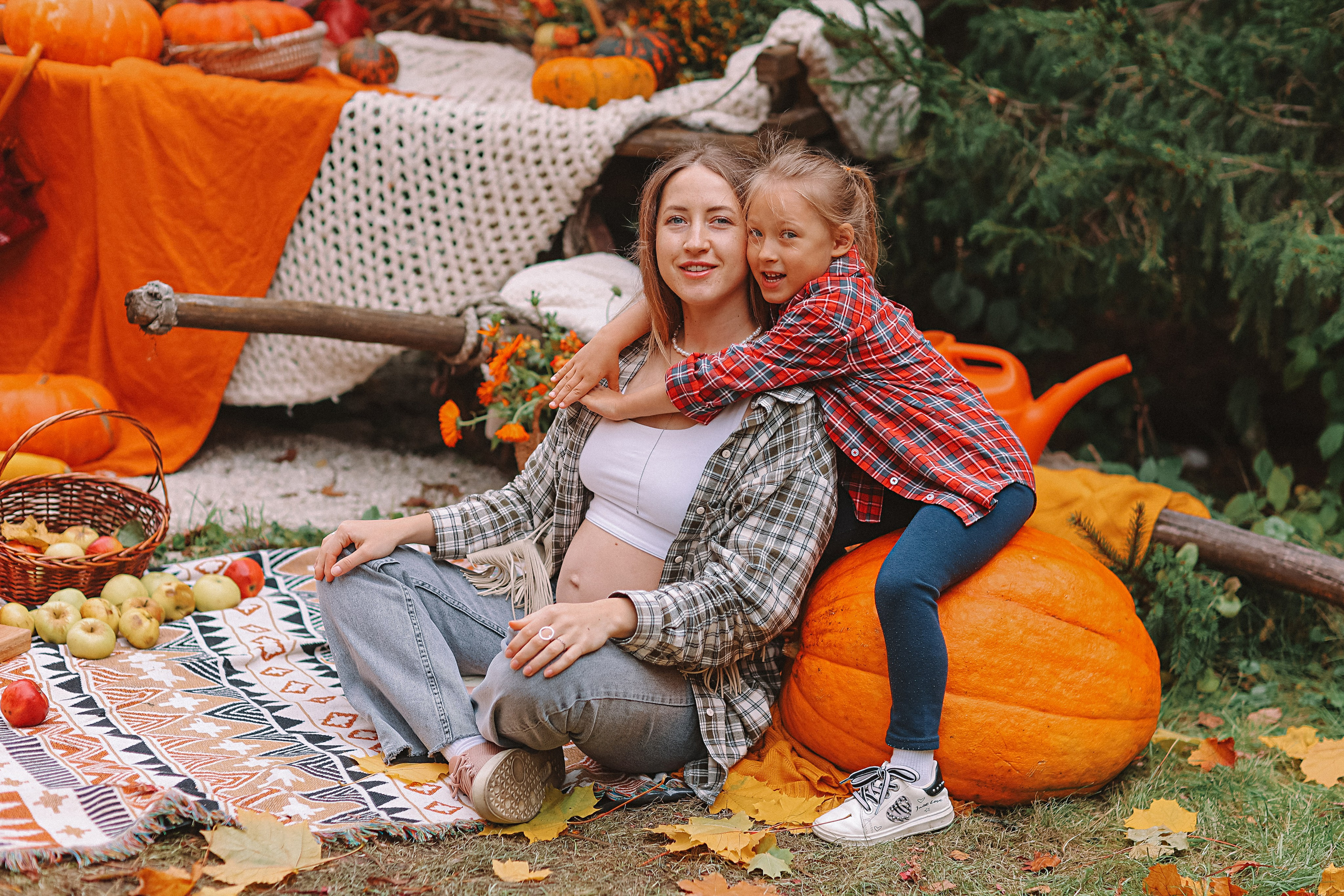 Тыквы. Семейный фотограф Тюмень, фотограф на роды Салмина Мария