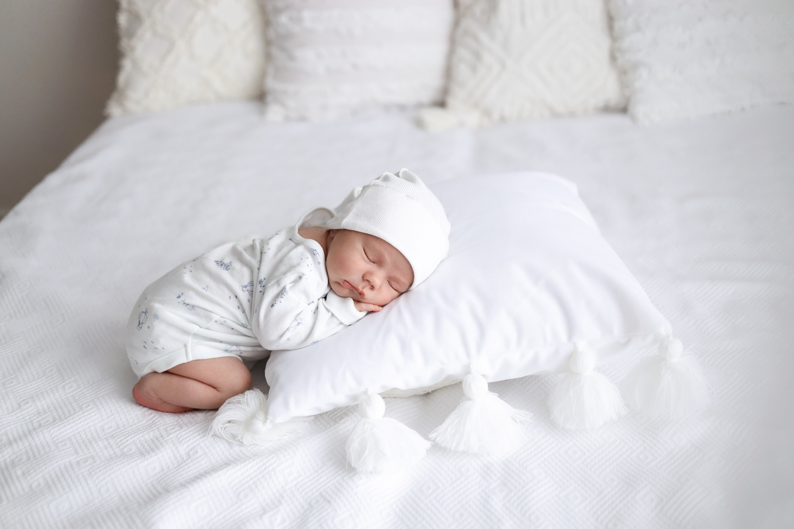 Фотосъемка новорожденного в Москве в натуральном стиле. Фотограф новорожденных Москва. Ньюборн фотограф Москва