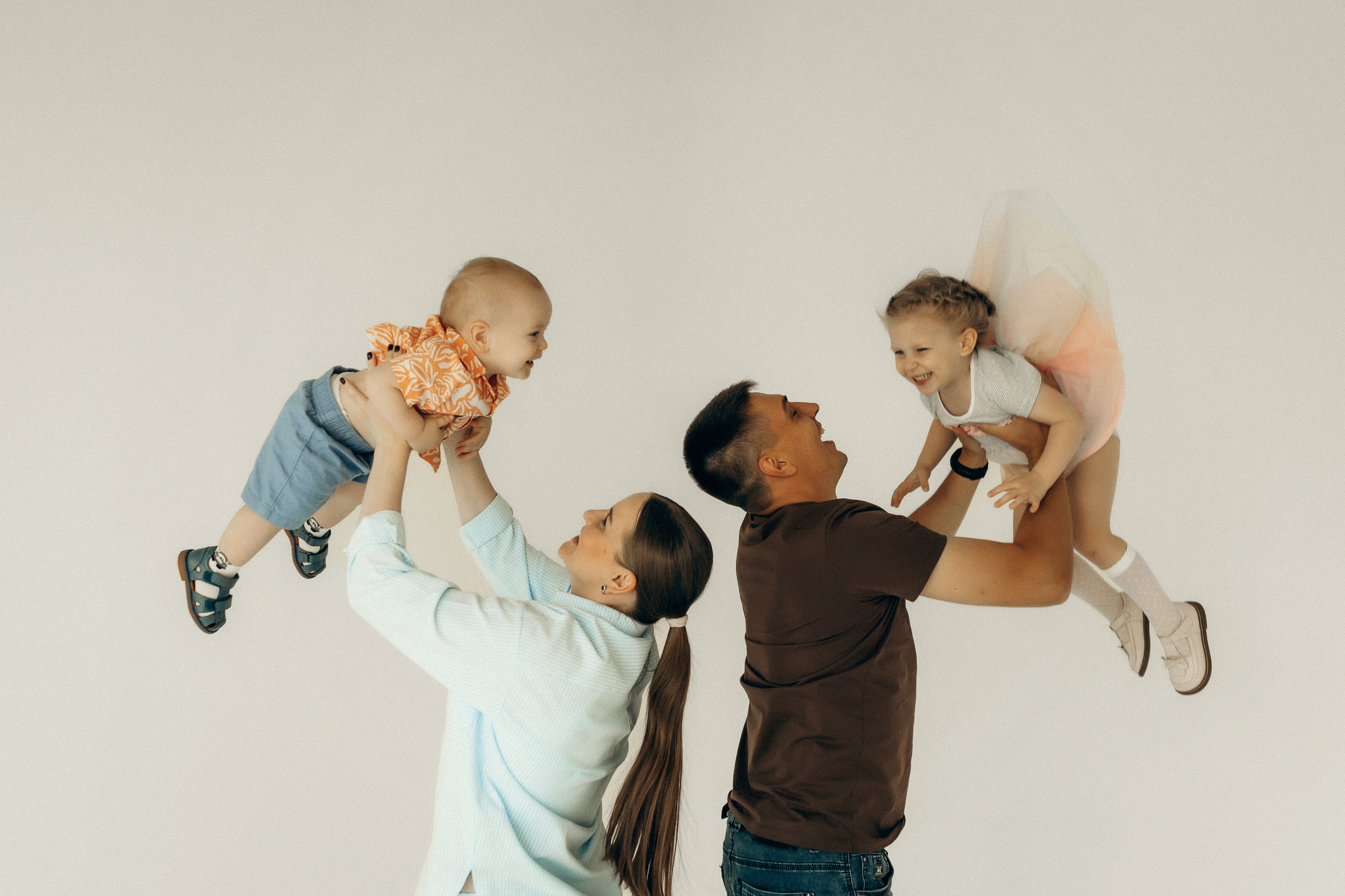 Оля, Кирилл, Каролина и Дима. Семейный фотограф и детский фотограф в Волгограде Алеся Бутакова — дет