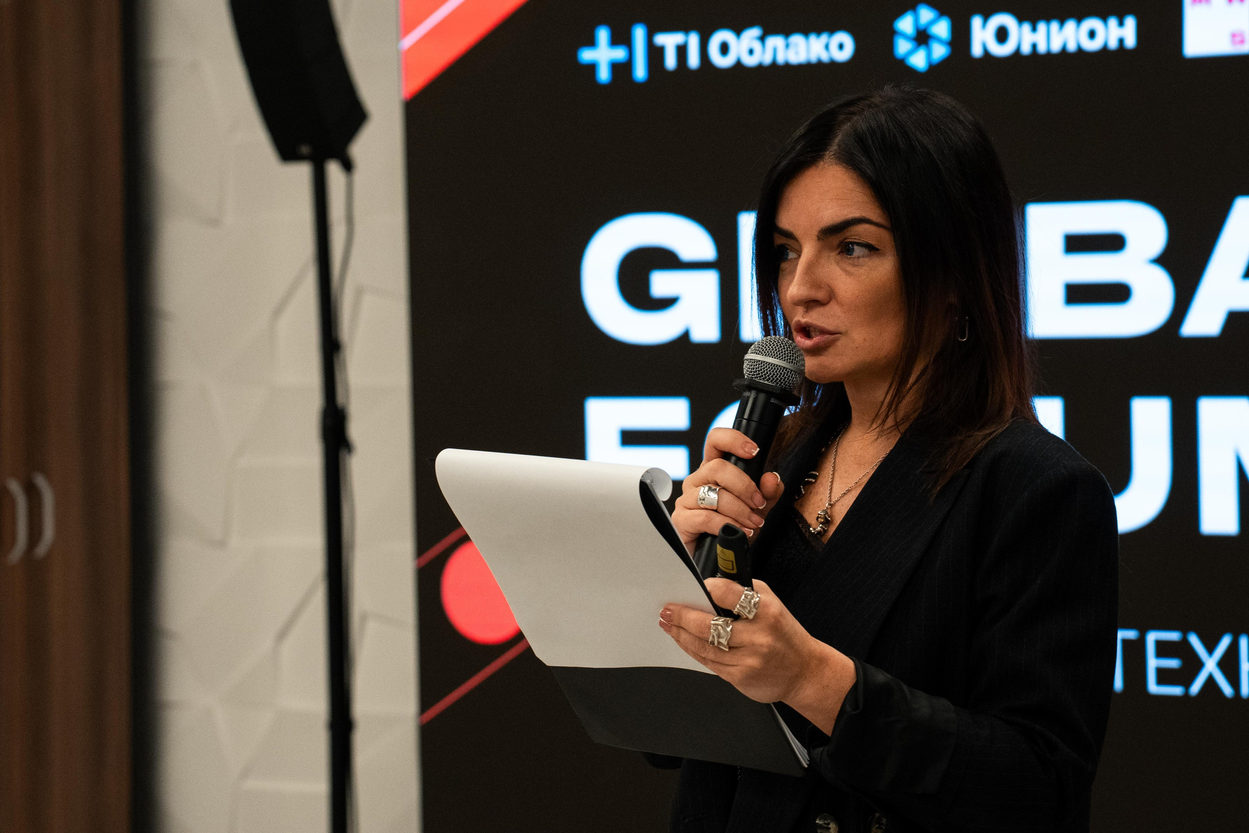 Global Tech Forum 27.03.2026. Коммерческий и художественный фотограф и видеограф в Москве Арсений Тургенев