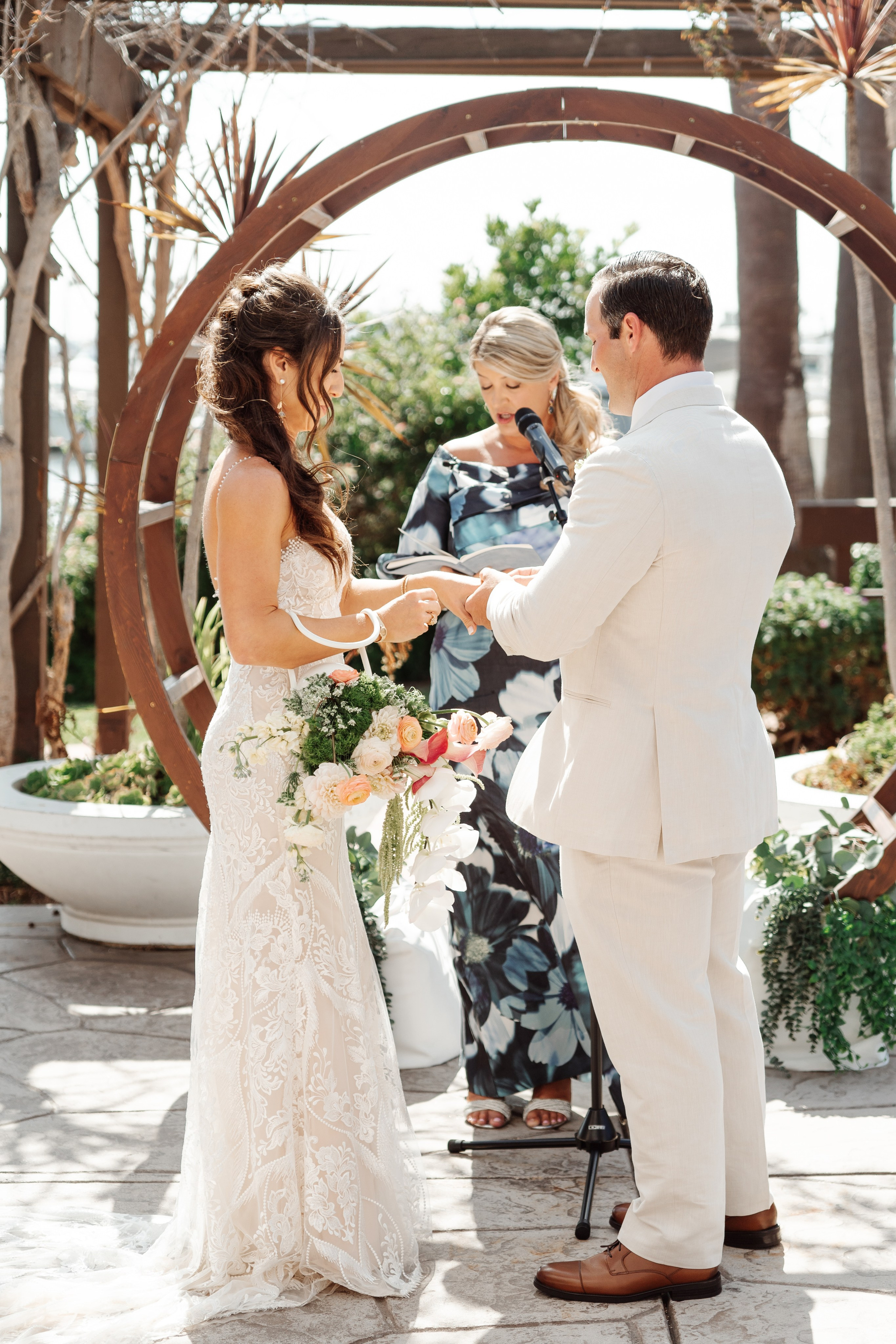 2025-08-16_BryanAmber. Ретушер Зенькевич Света