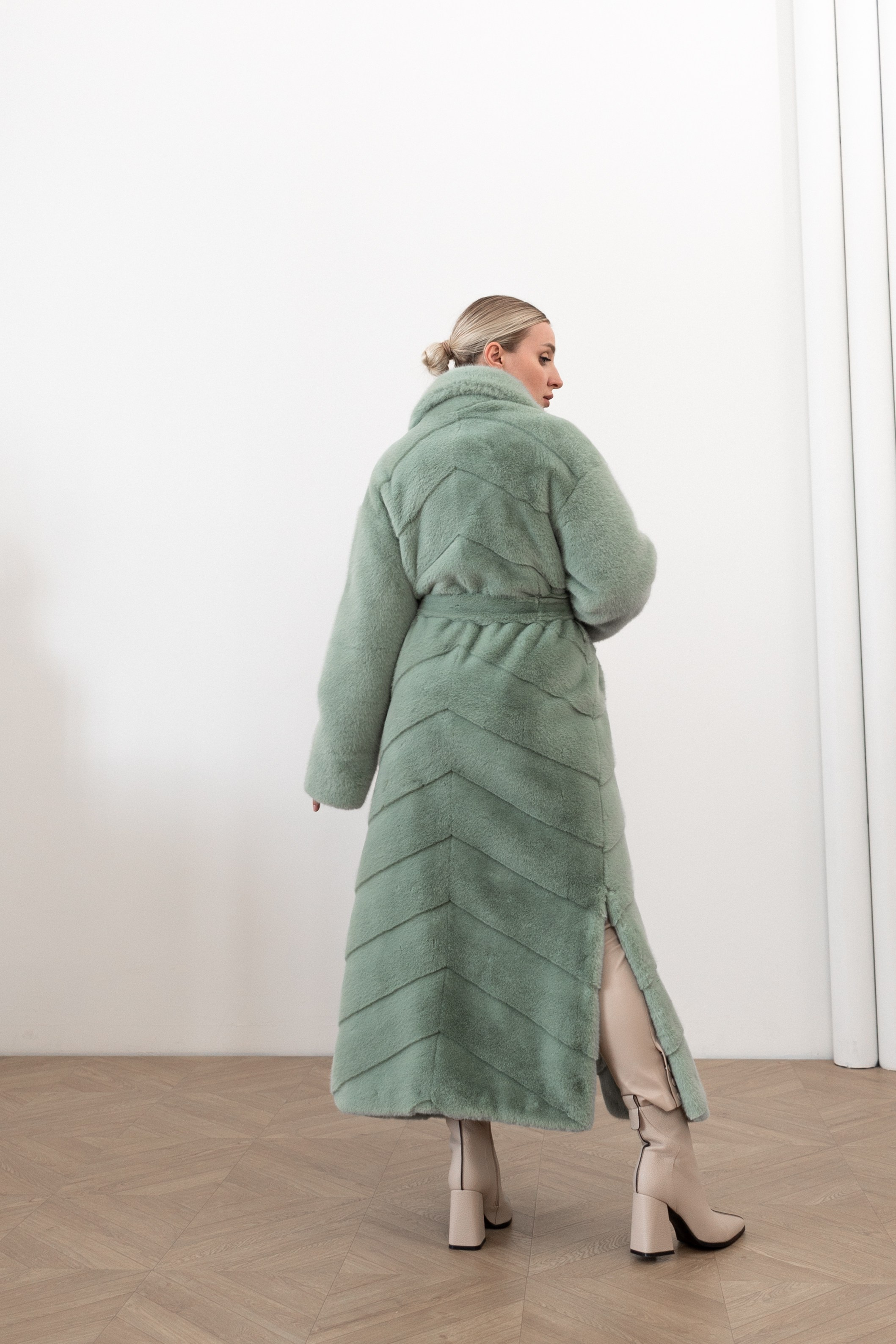 MY BEVERLY COAT — каталог. Фотограф для брендов в Санкт-Петербурге — Анита Вернер
