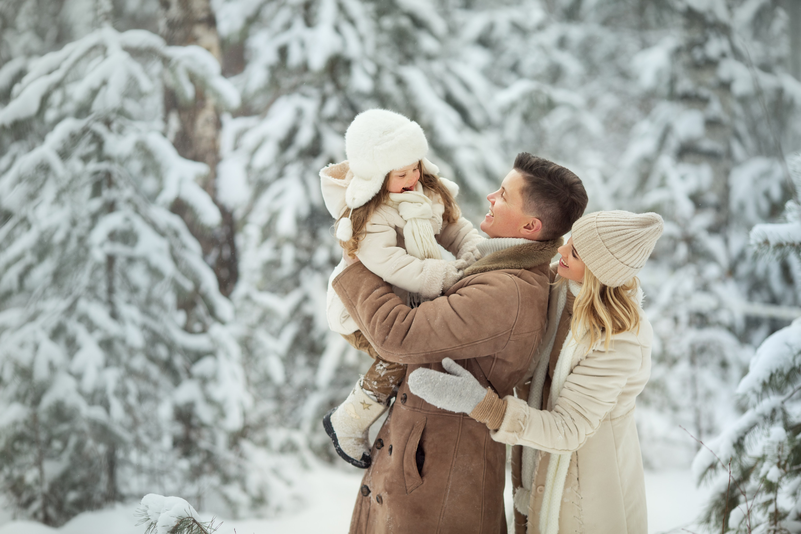 Семейная фотосессия в зимнем лесу. Семейный фотограф Татьяна Надеждина | Москва, Московская область, Ярославль