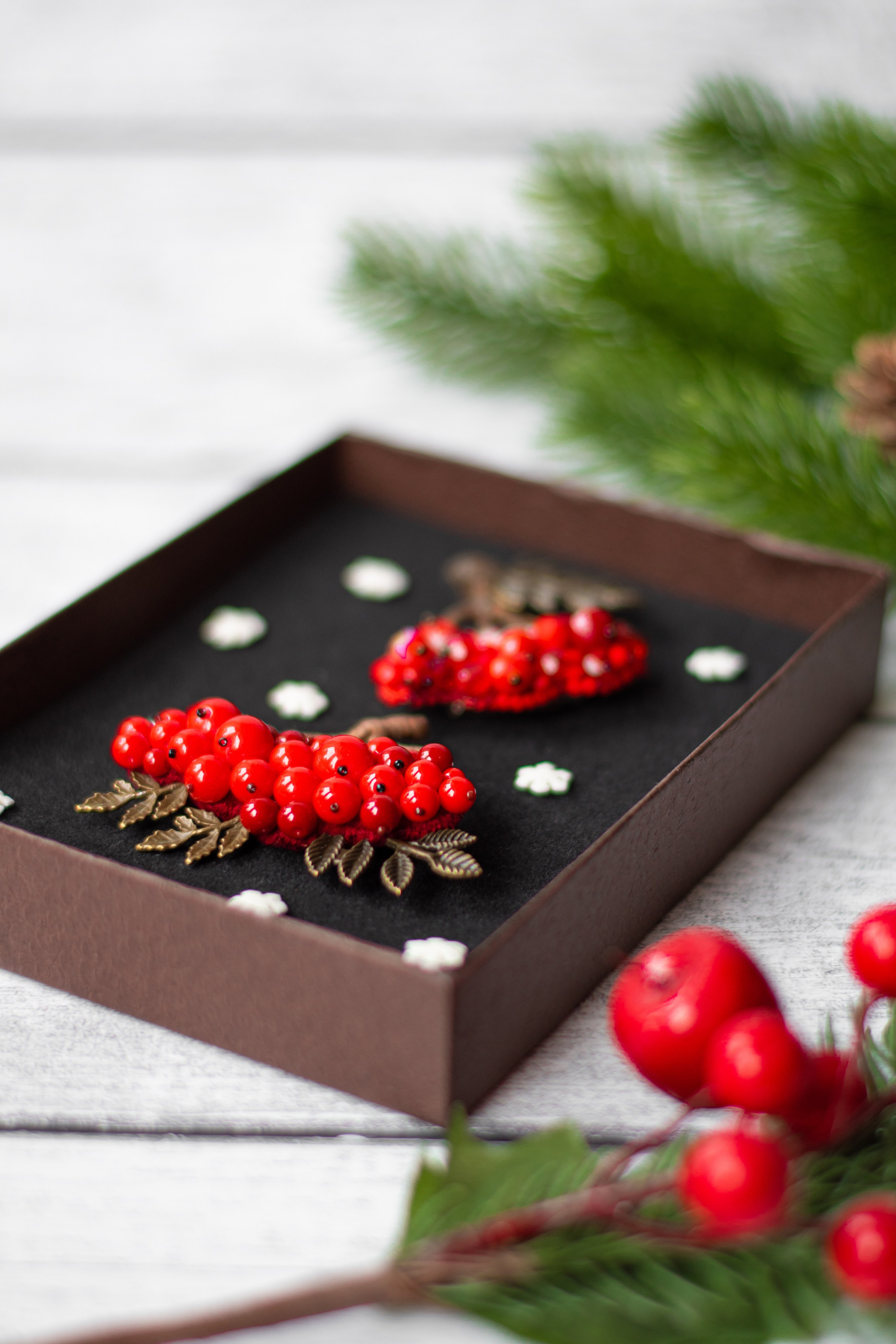 Броши ручной работы «Рябина». Фотограф Санкт-Петербург | Дарья Першина