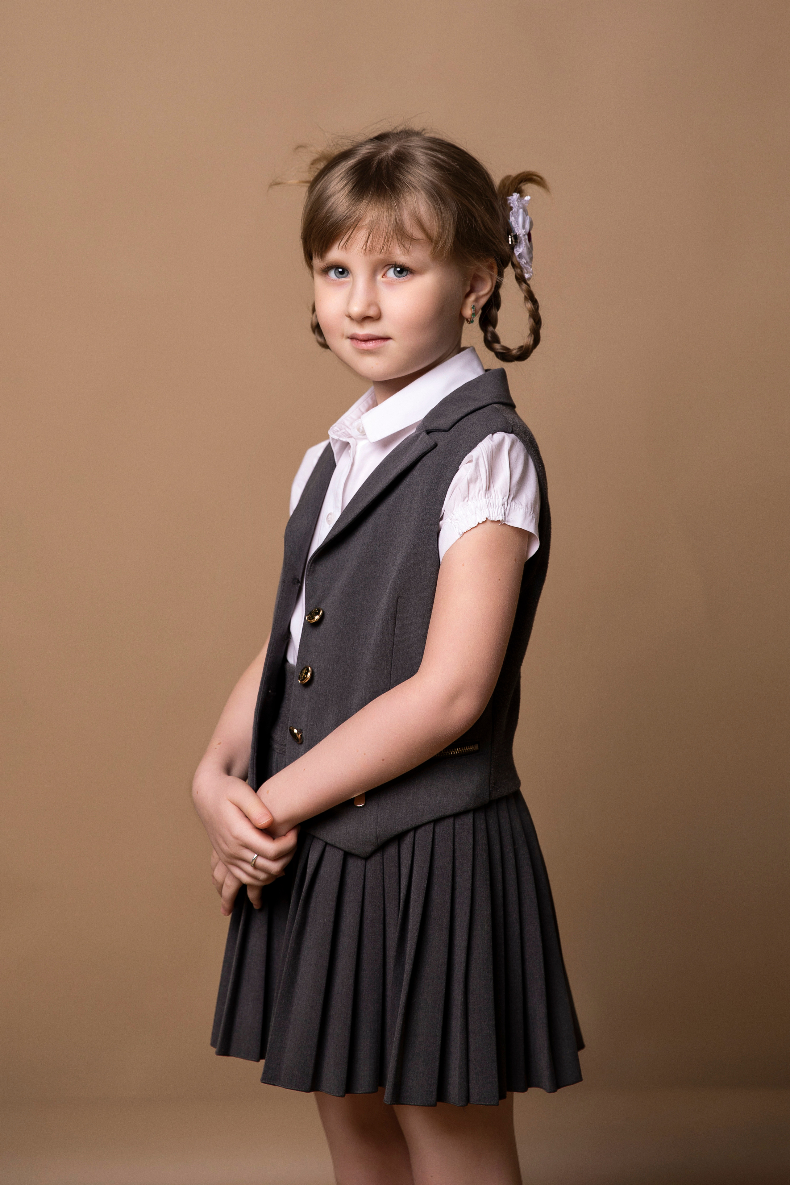 Рената и Роман с дочерьми. Фотостудия Gaga. Семейный и школьный фотограф Катерина Голубева