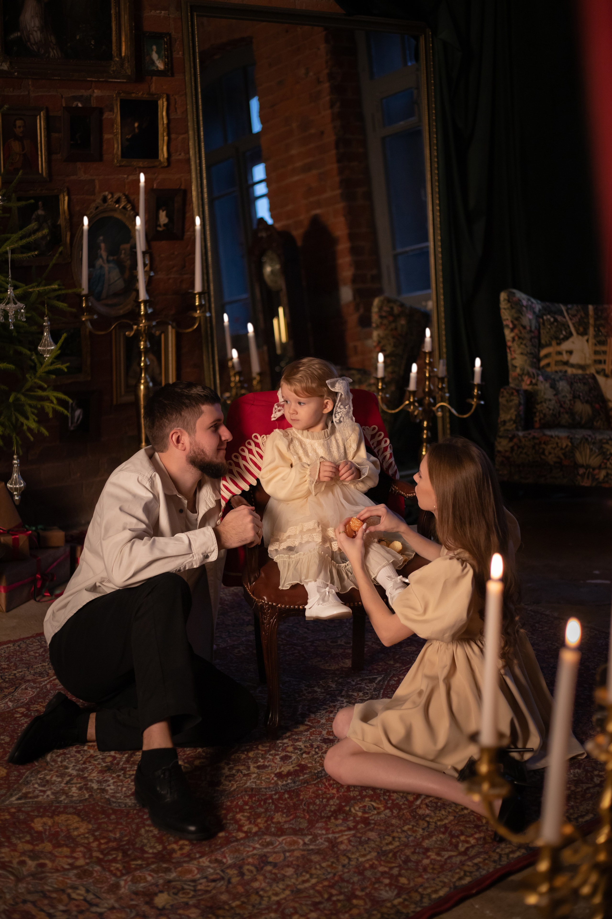 Вероника, Павел и Вика. Семейная новогодняя фотосессия. Фотограф Киржач/Москва_Екатерина Мартынова