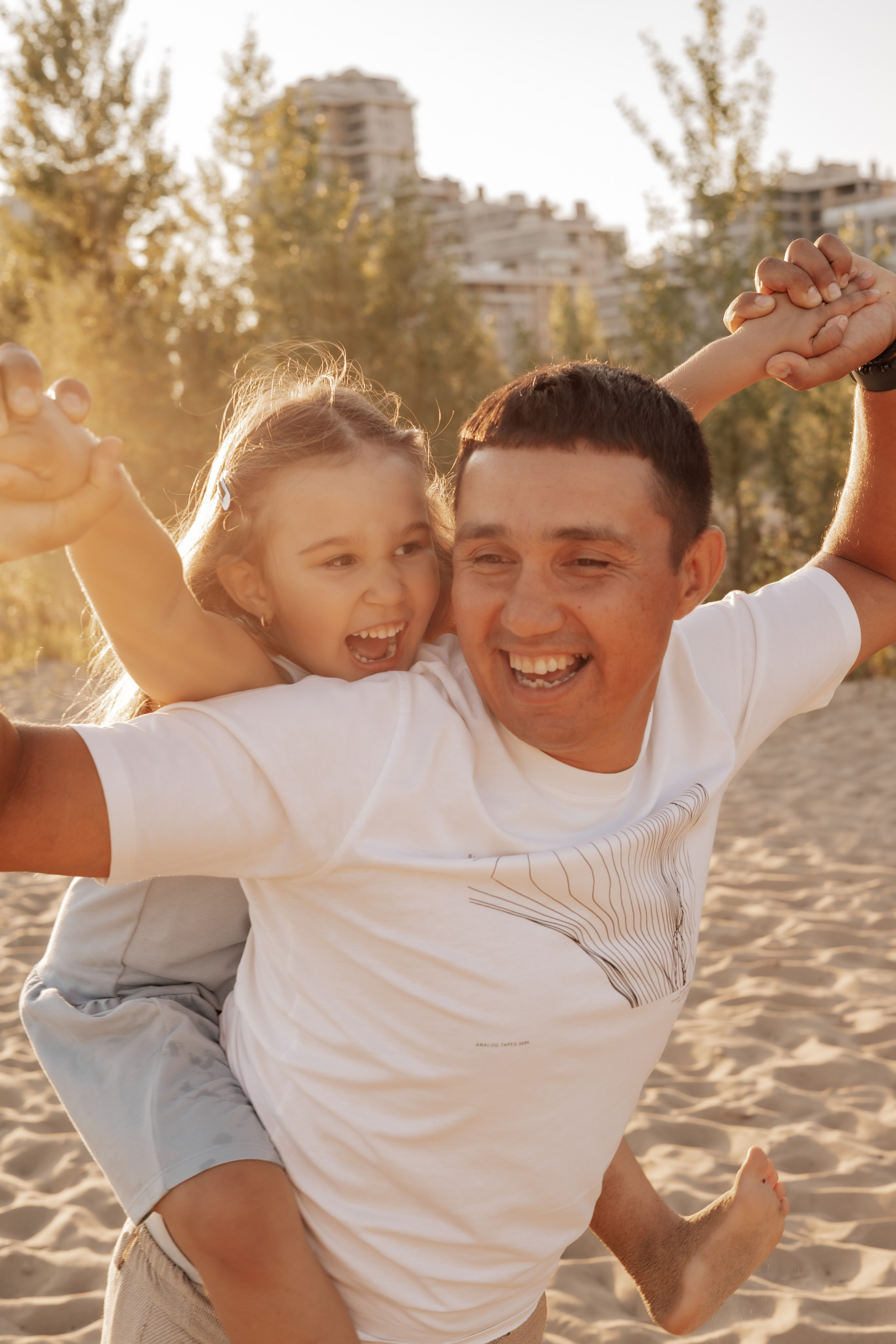 Фотосессия у реки в Подмосковье | Летний фотодень на природе. Профессиональный Фотограф в Казани Яна Забелина