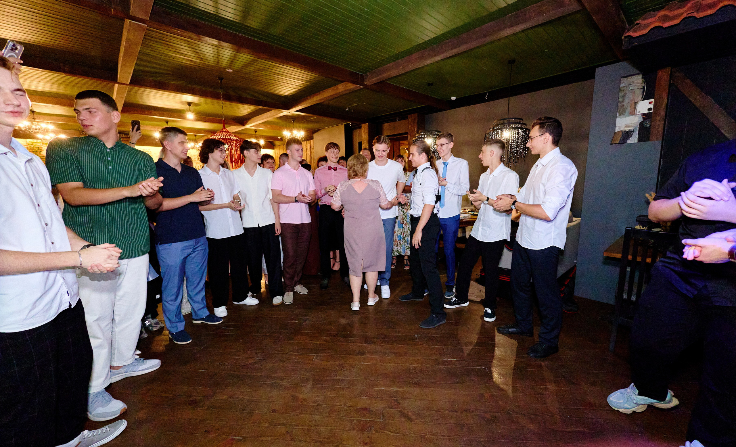 Выпускной 35 Сош. Фотограф Выпускные альбомы Таганрог Сергей Коробченко