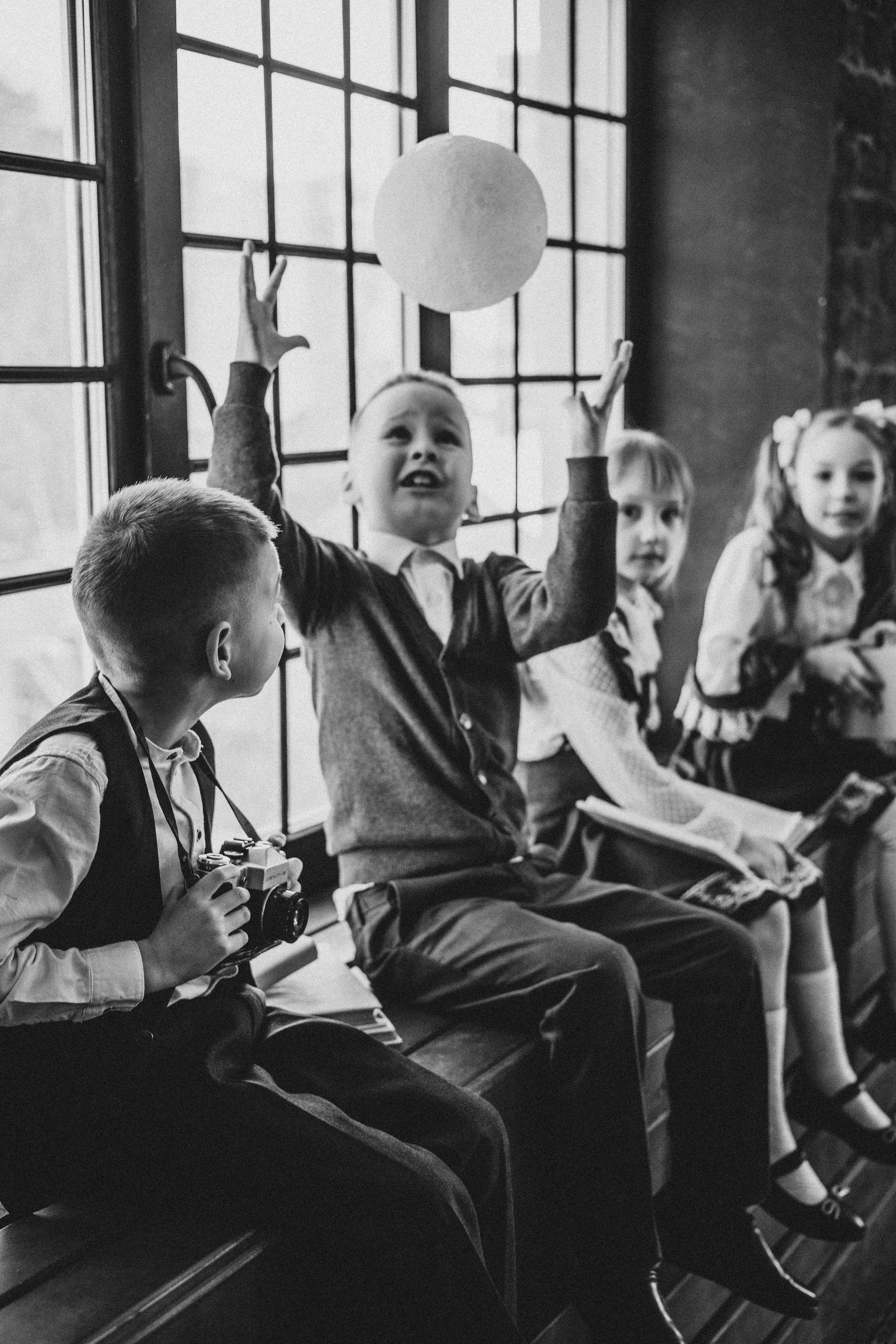 Выпускные альбомы 4класс. Выпускные альбомы Саратов Энгельс фотограф Титова Ирина