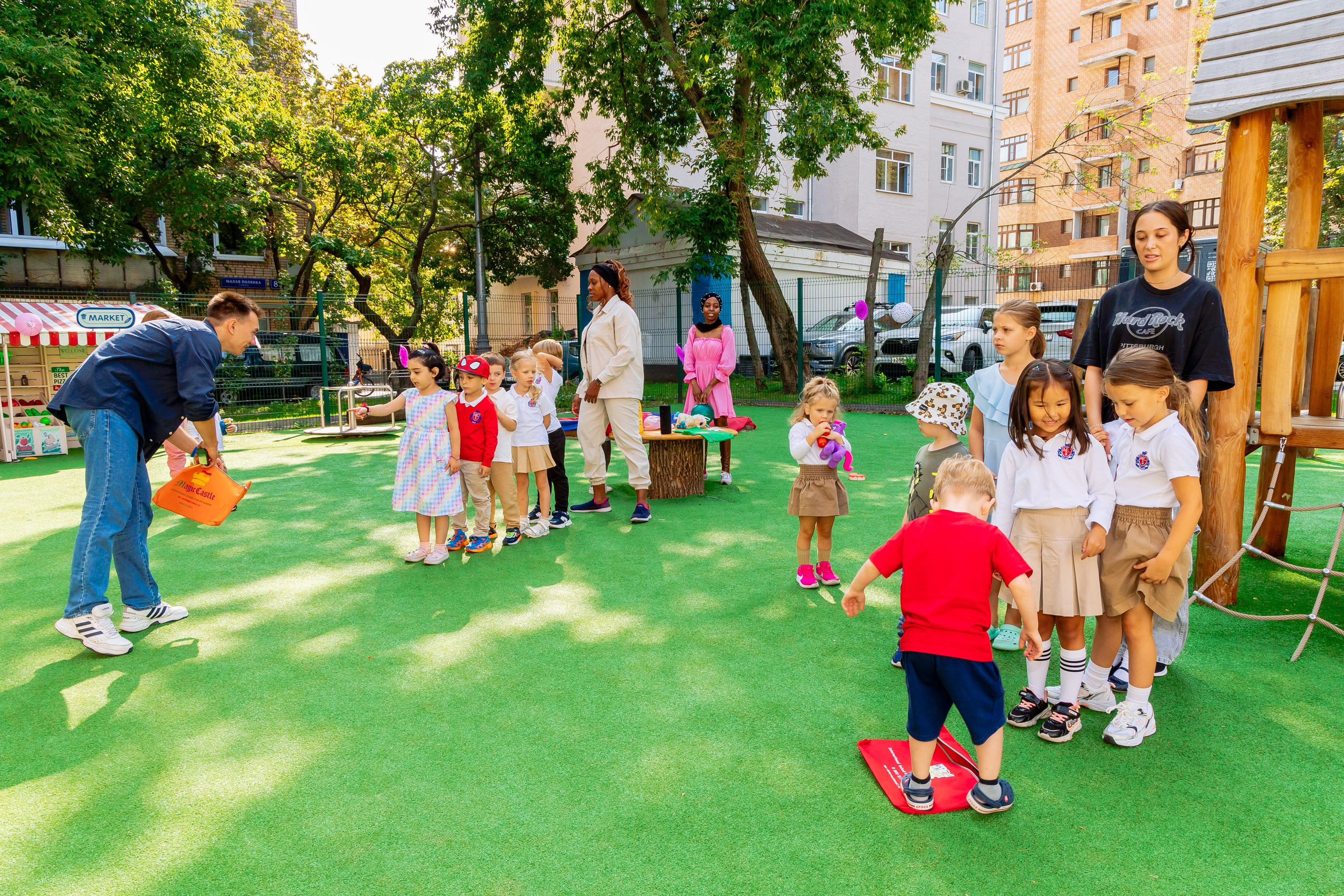 Школа и сад