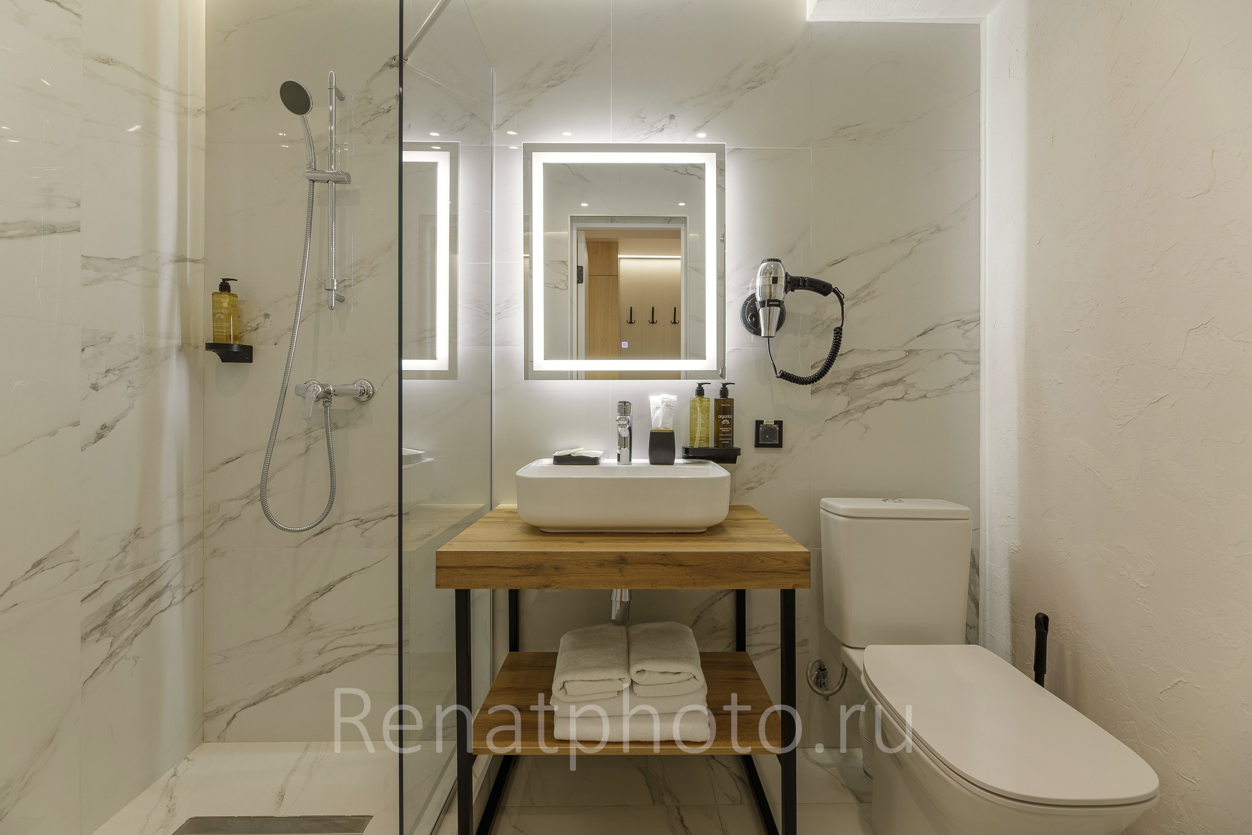 Интерьерная фотосъёмка отелей в г. Анапа. Профессиональная фотосъёмка интерьеров, предметная фотосессия еды для меню г. Анапа