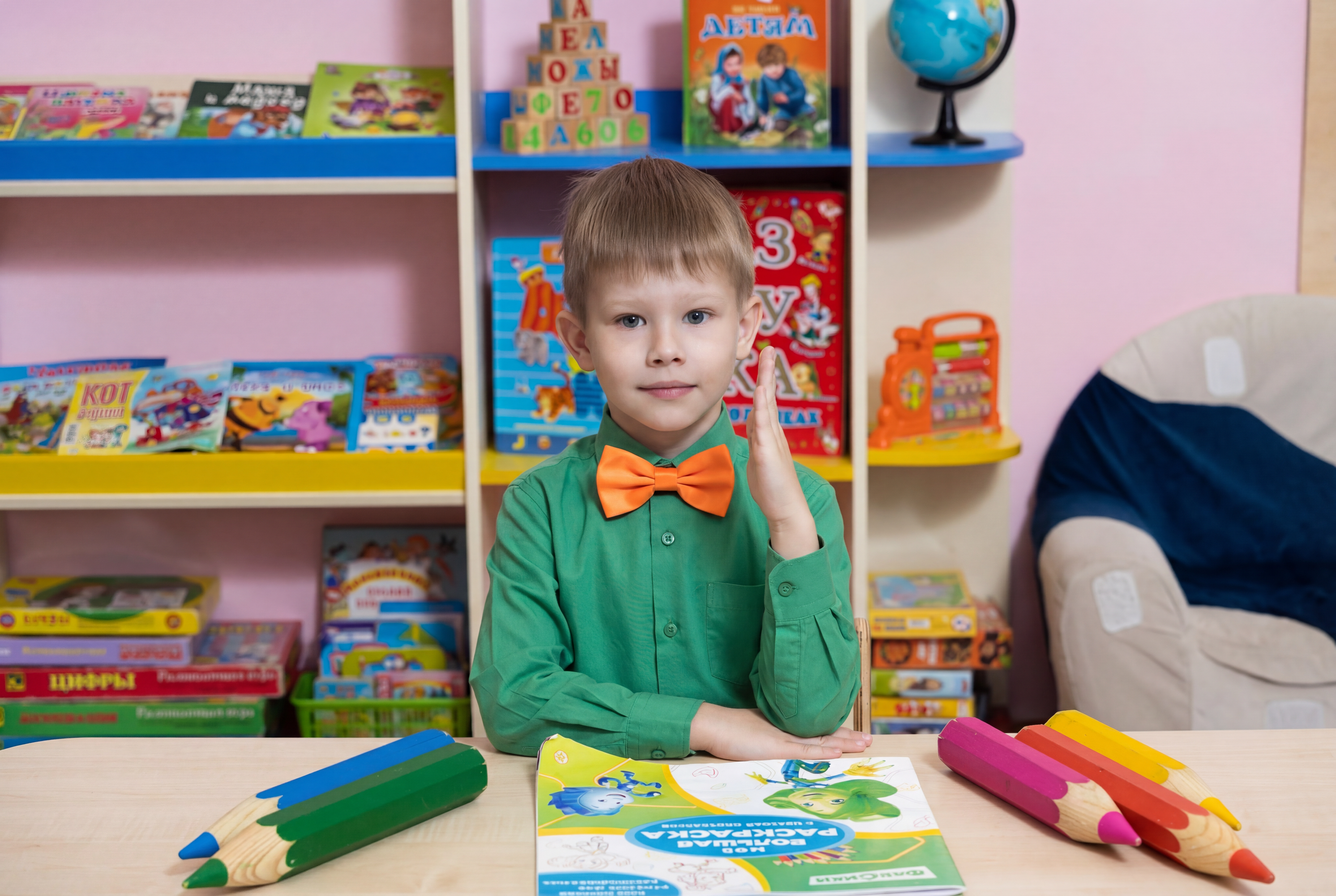 Марафон по Нейросетям ИИ. Шаблоны и дизайны выпускных альбомов и фотокниг