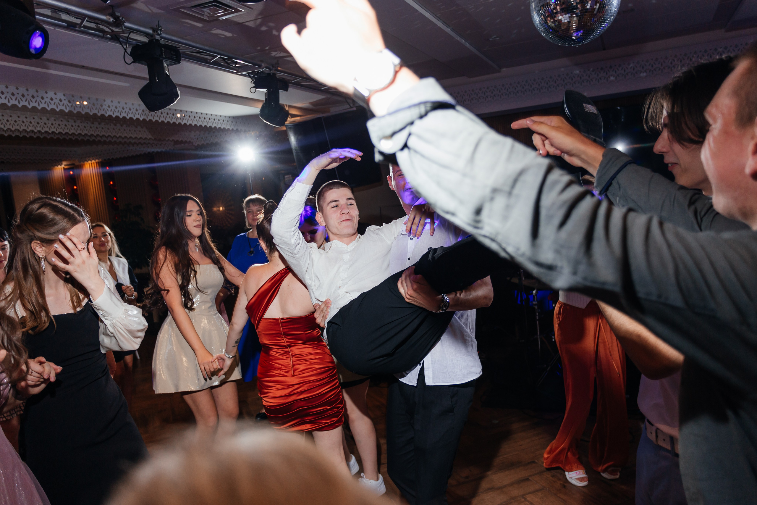 Выпускной 11 «А». Школа № 42. Свадебный фотограф в Краснодаре Николай Крауз