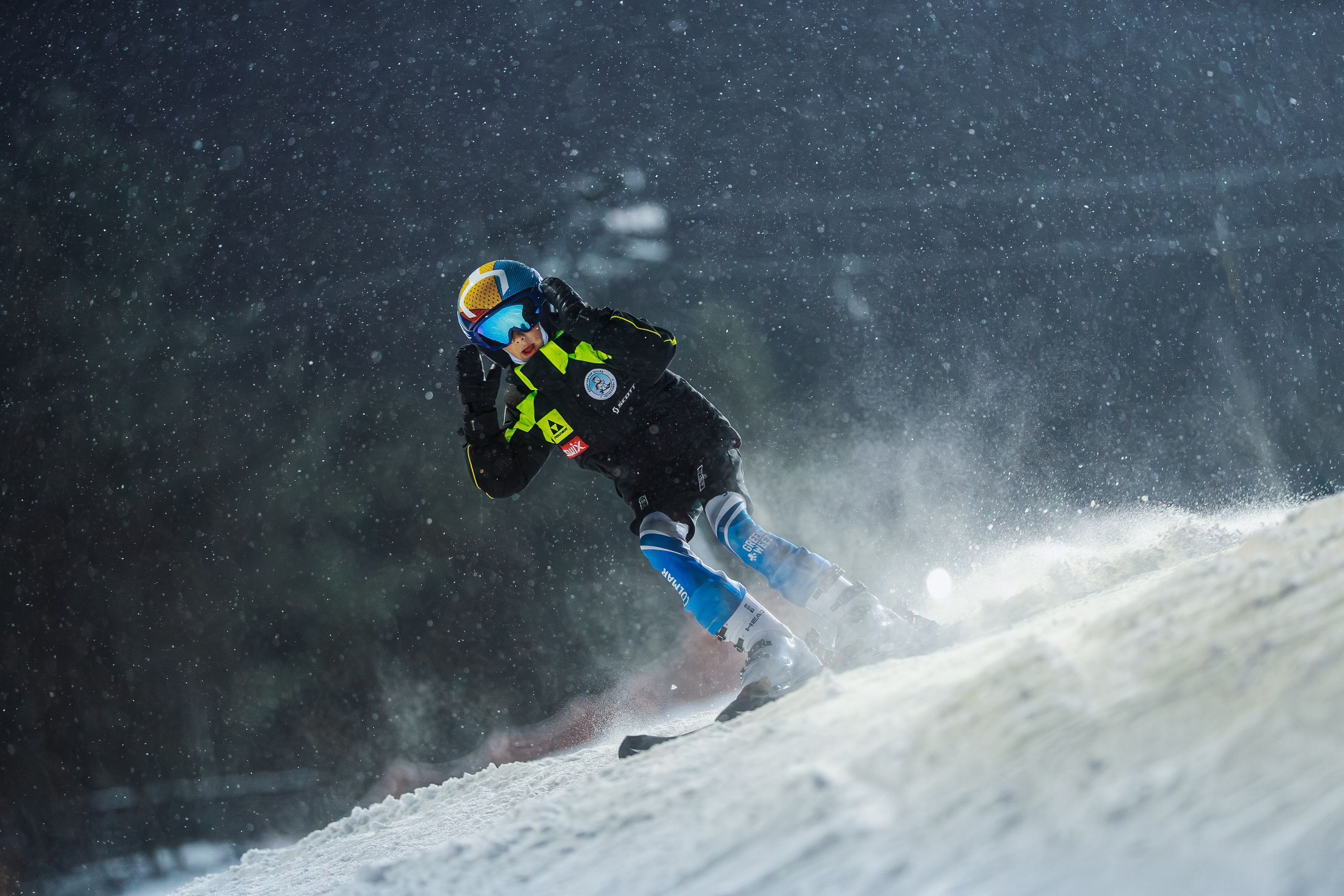 2025.12.25 | Горные лыжи. Тренировка. Шуколово, 5й склон. Фотограф Студитский Евгений