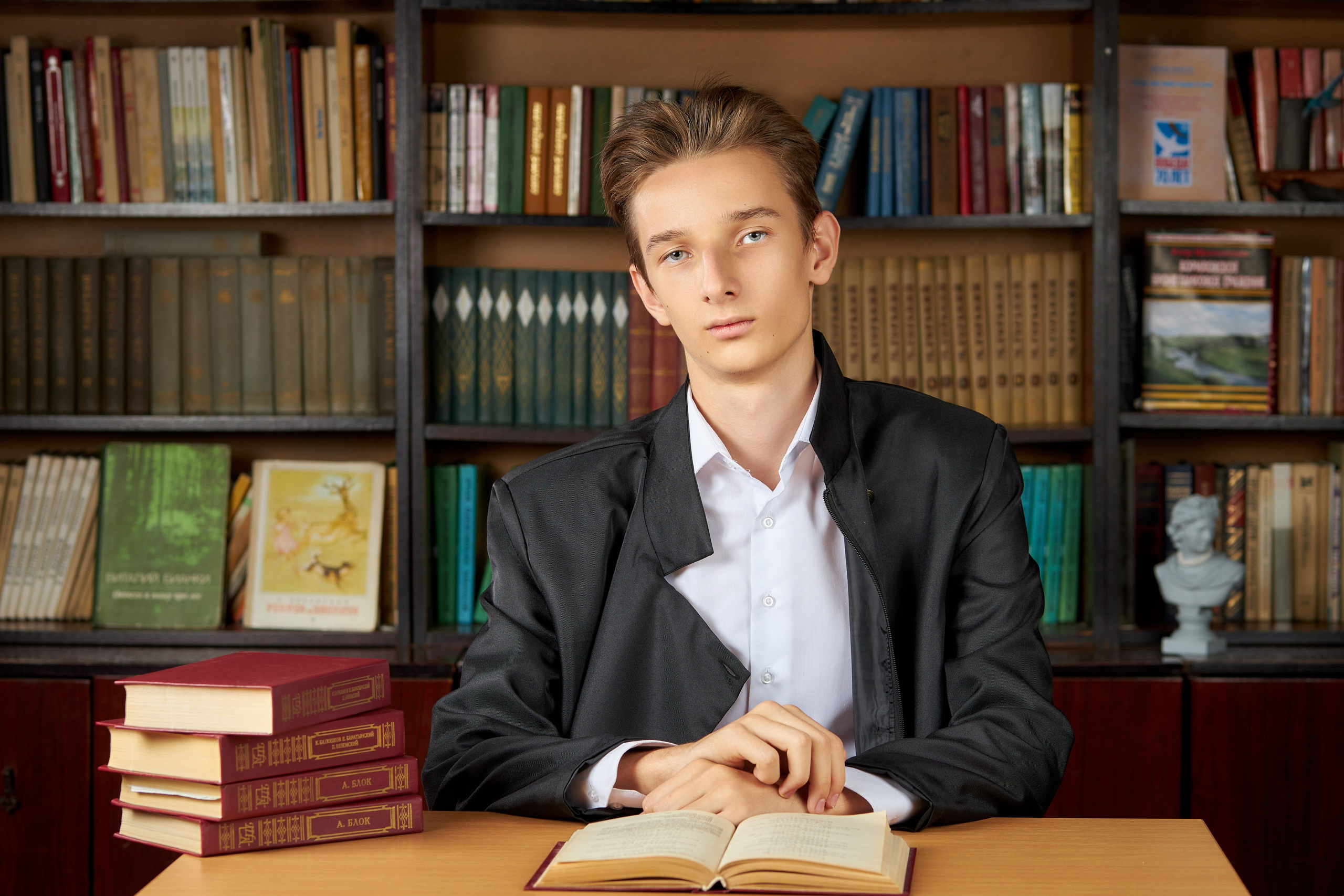 Старшие портреты. Школьный фотограф Леонова Наталия