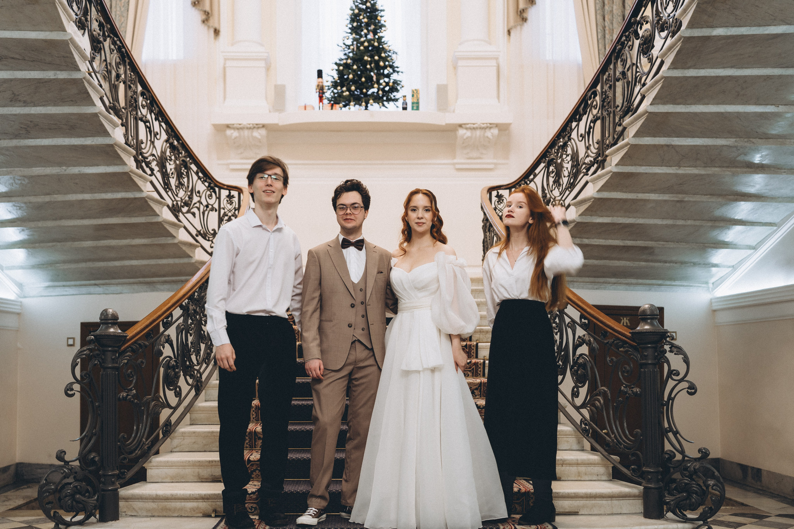 СВАДЕБНАЯ СЬЕМКА ВО ВТОРОМ ДВОРЦЕ С ГОСТЯМИ И ПРОГУЛКА В ТАВРИЧЕСКОМ САДУ. Профессиональный фотограф, Санкт-Петербург — Виктория Богомолова