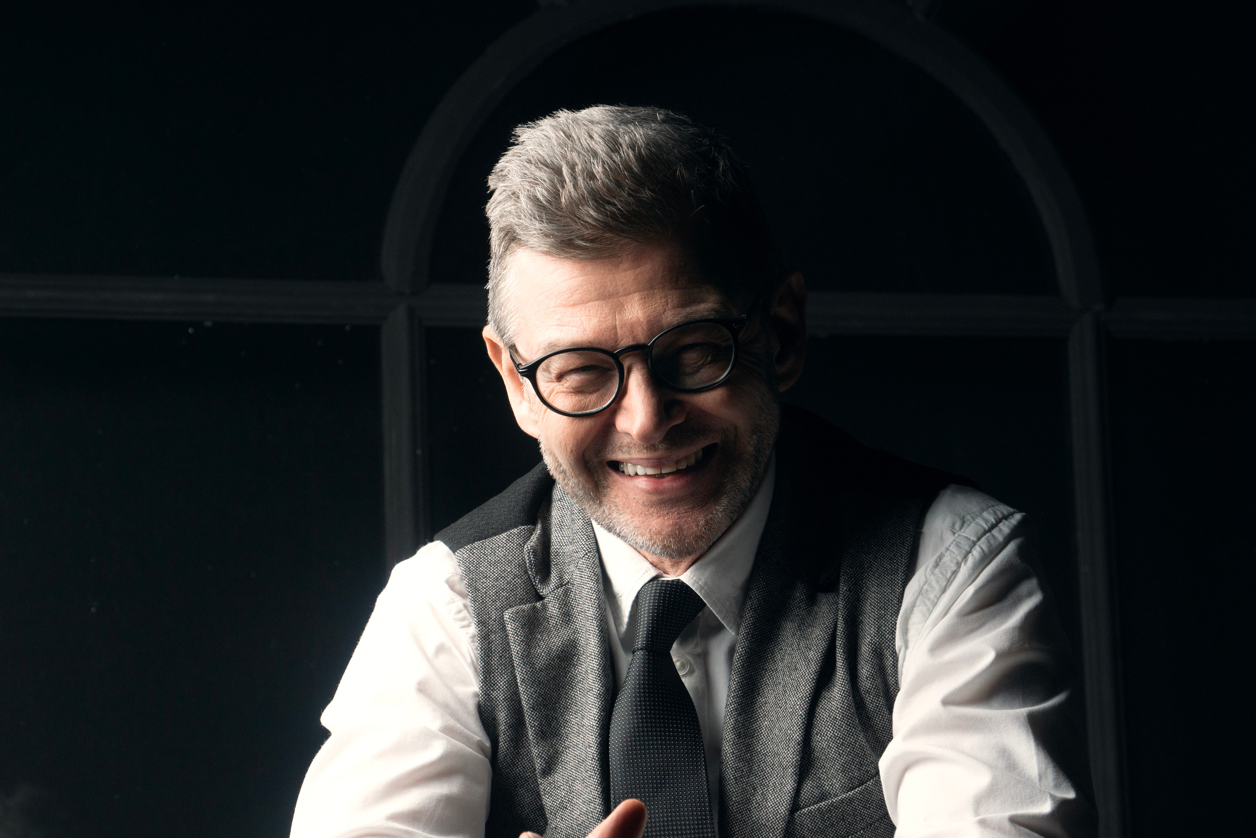 Мужской портреты в стиле Острых козырьков. Strona internetowa fotografki Elly Tev