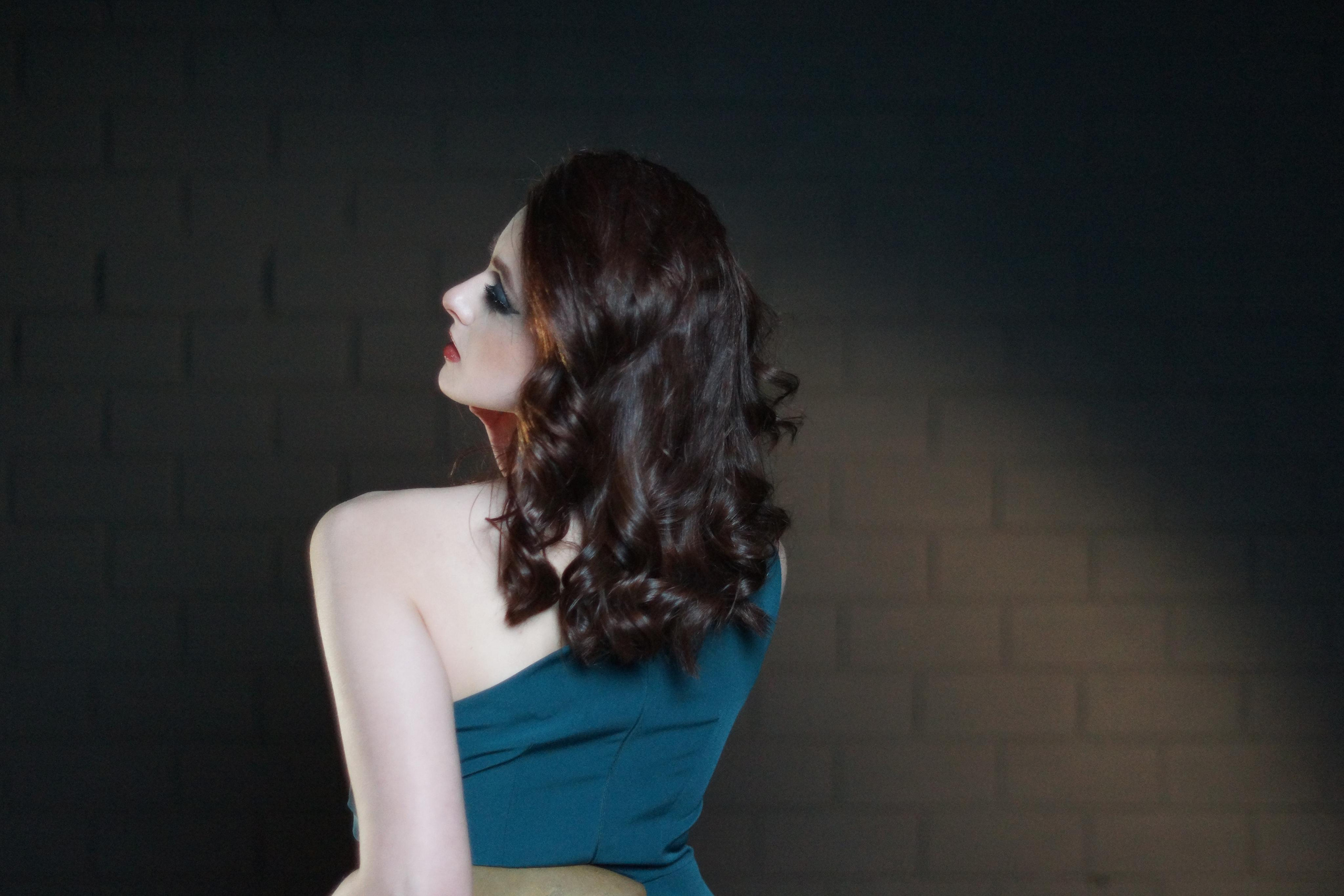 Студийная съемка женского портрета. Strona internetowa fotografki Elly Tev