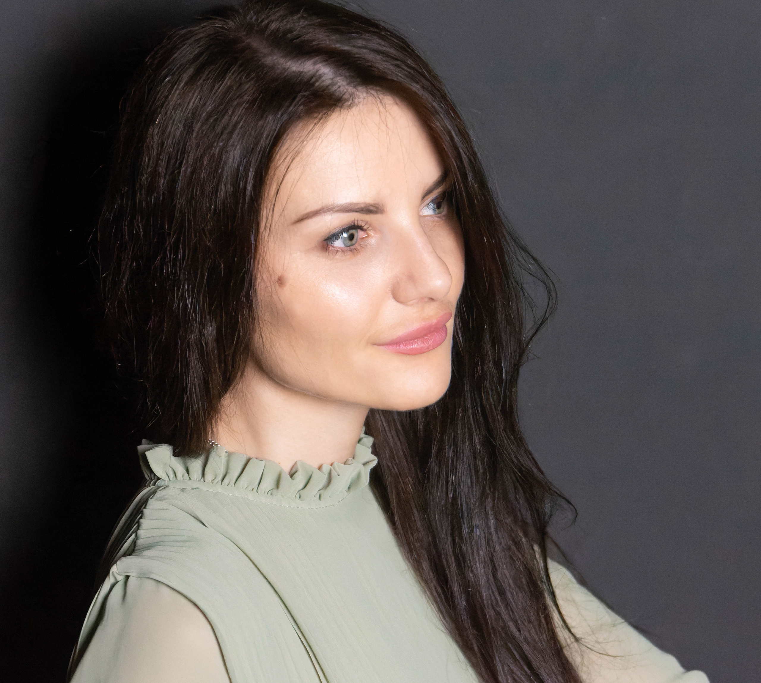 Портреты очаровательной Юлии. Strona internetowa fotografki Elly Tev