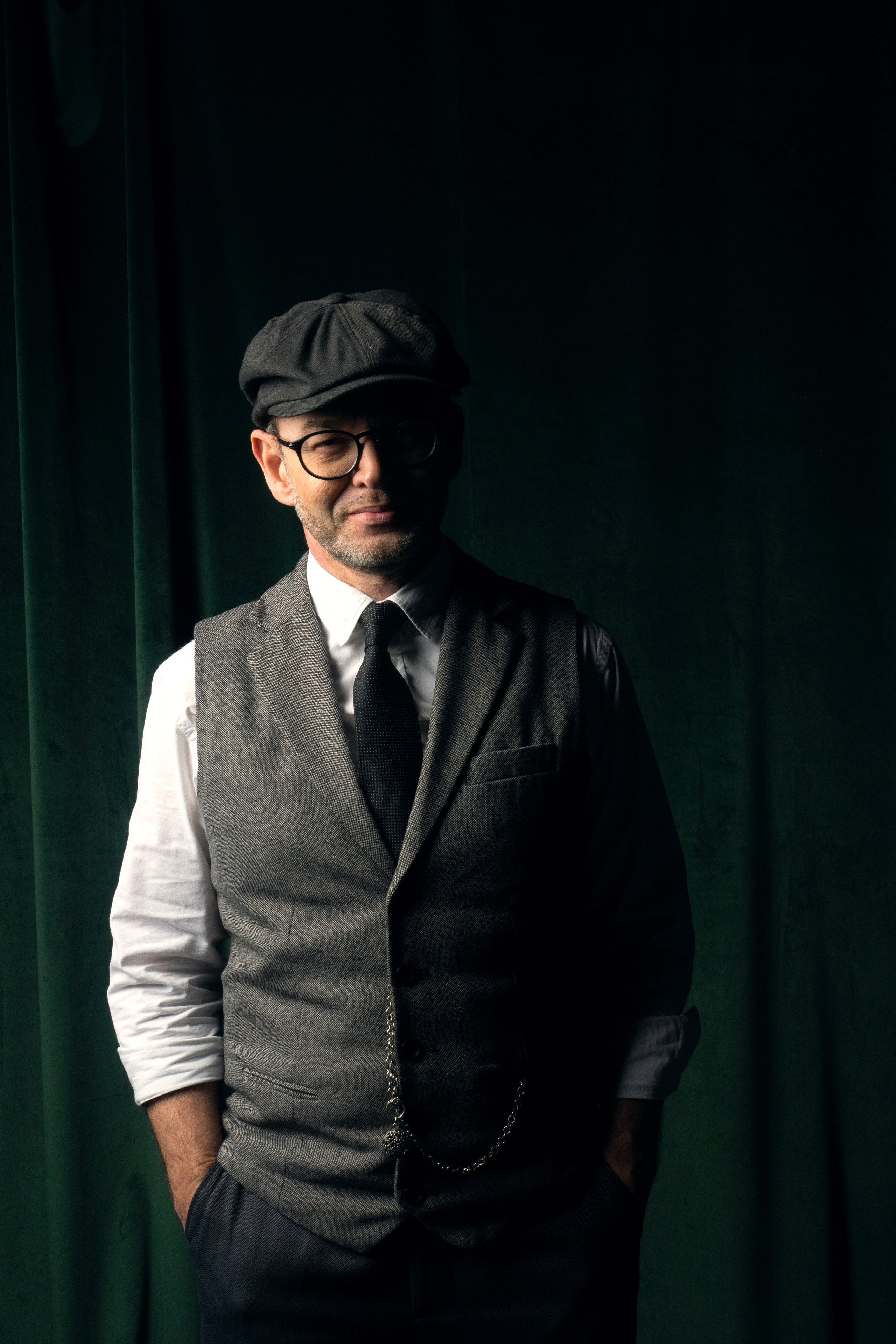 Мужской портреты в стиле Острых козырьков. Strona internetowa fotografki Elly Tev