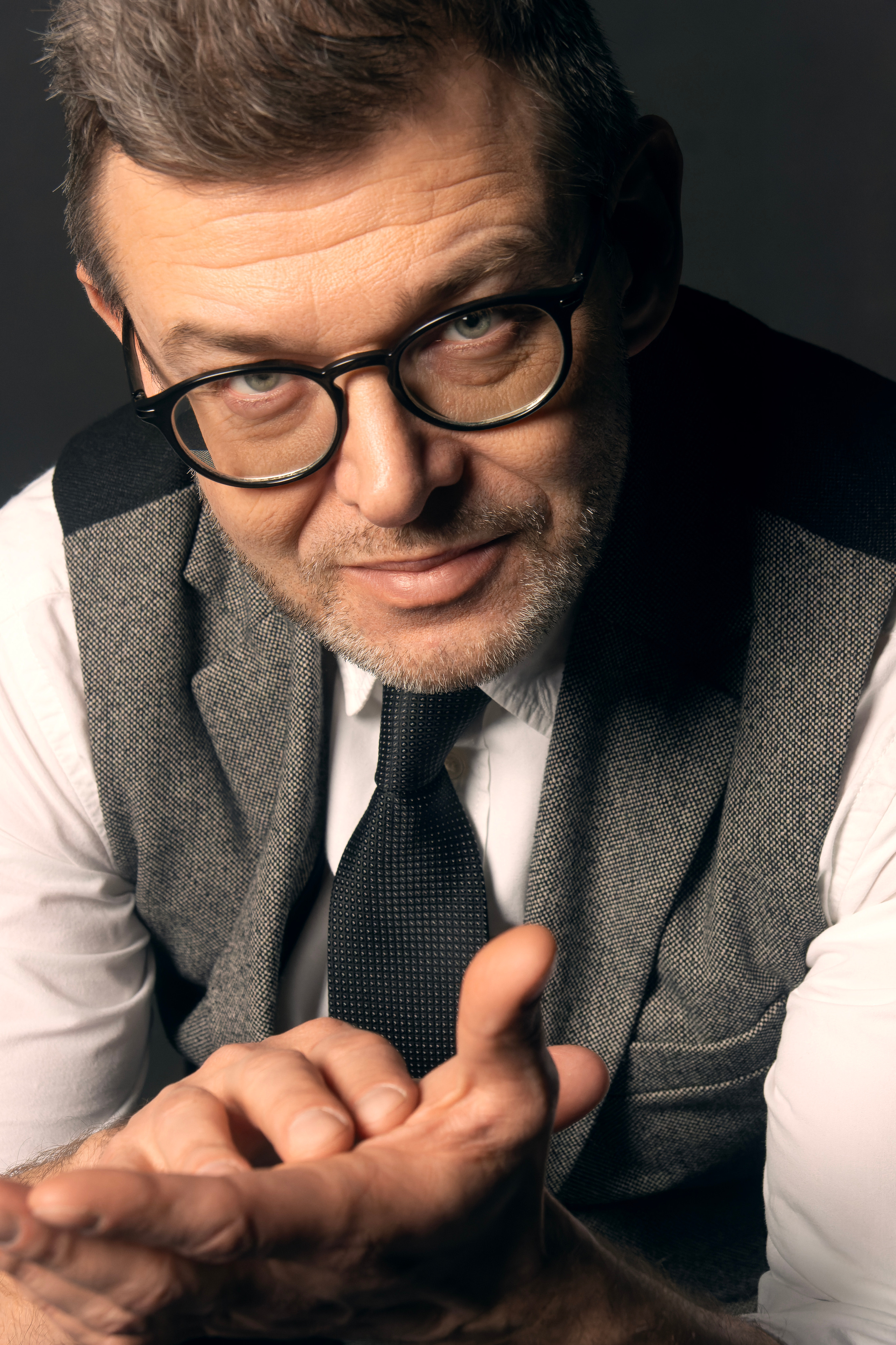 Мужской портреты в стиле Острых козырьков. Strona internetowa fotografki Elly Tev