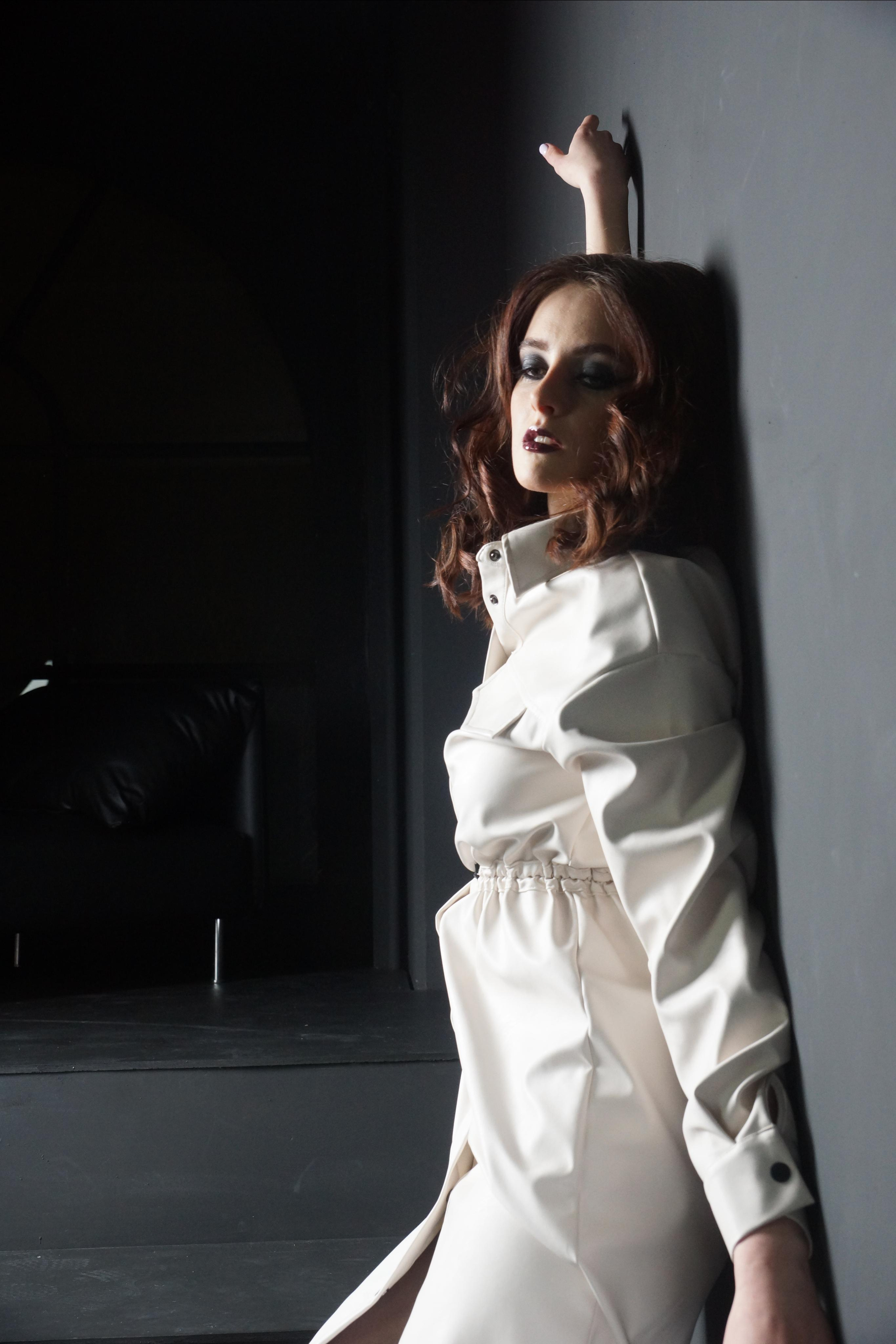 Стиль модных журналов 90-х годов. Strona internetowa fotografki Elly Tev